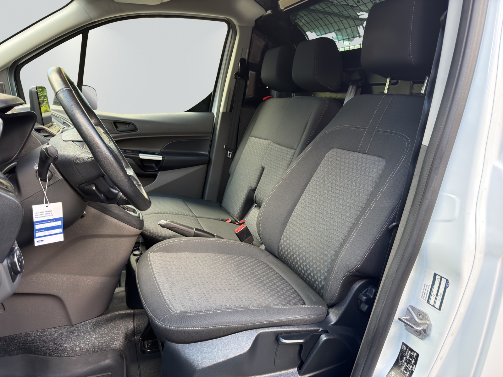 FORD Transit Connect Van T210 1.5 Eco Blue Trend A-image-9