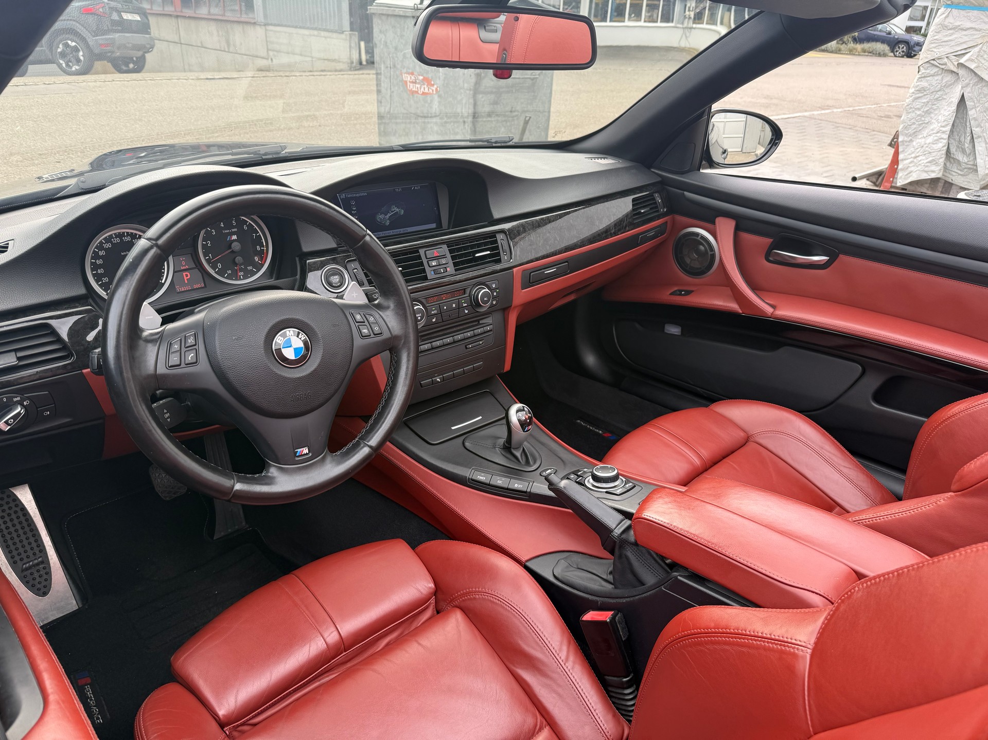 BMW M3 Cabriolet DSG-image-10
