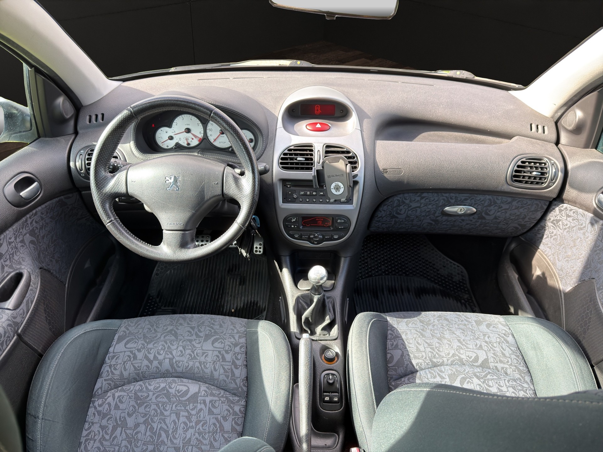 PEUGEOT 206 SW 1.6 16V Quiksilver-image-9