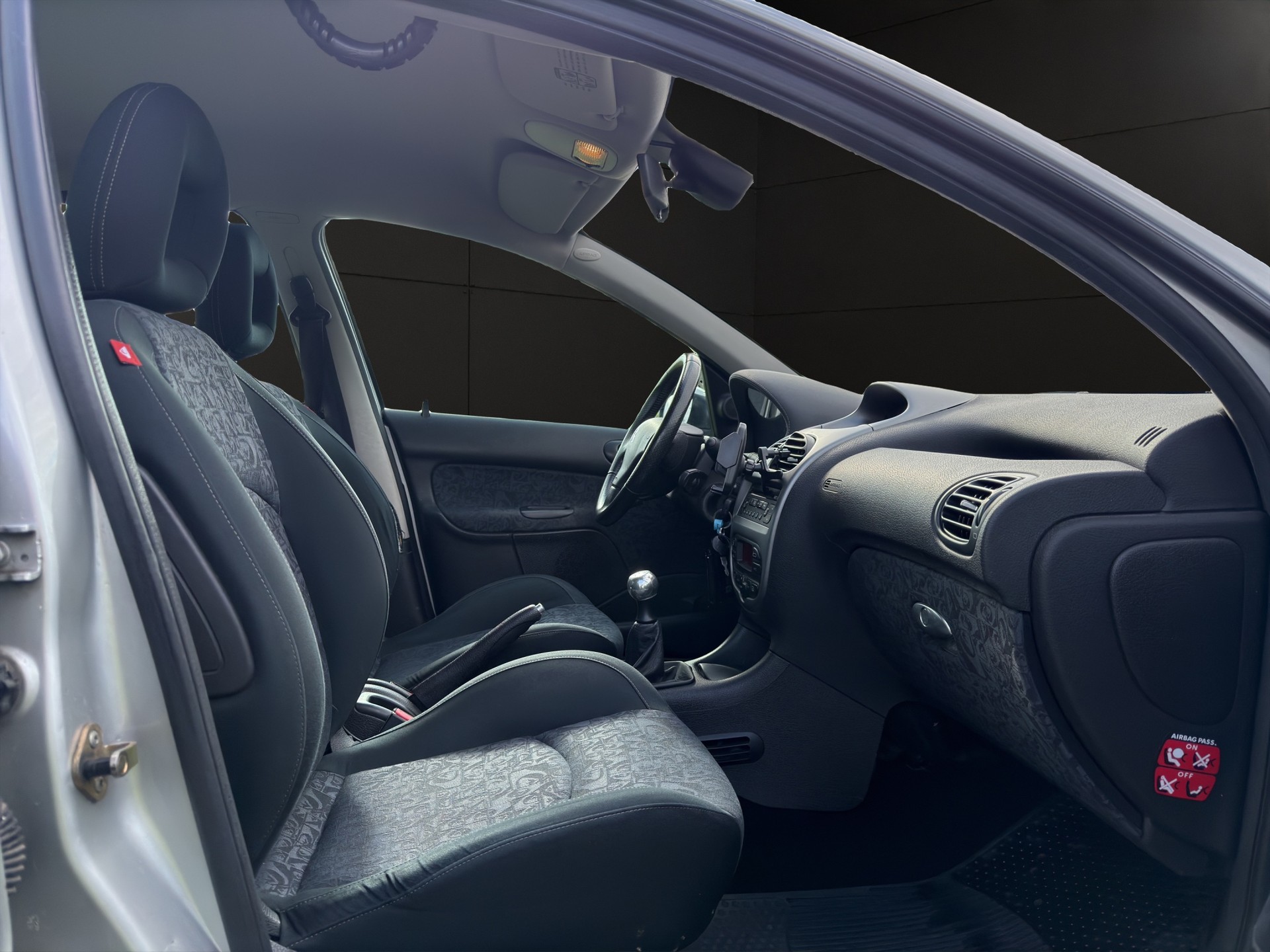 PEUGEOT 206 SW 1.6 16V Quiksilver-image-6