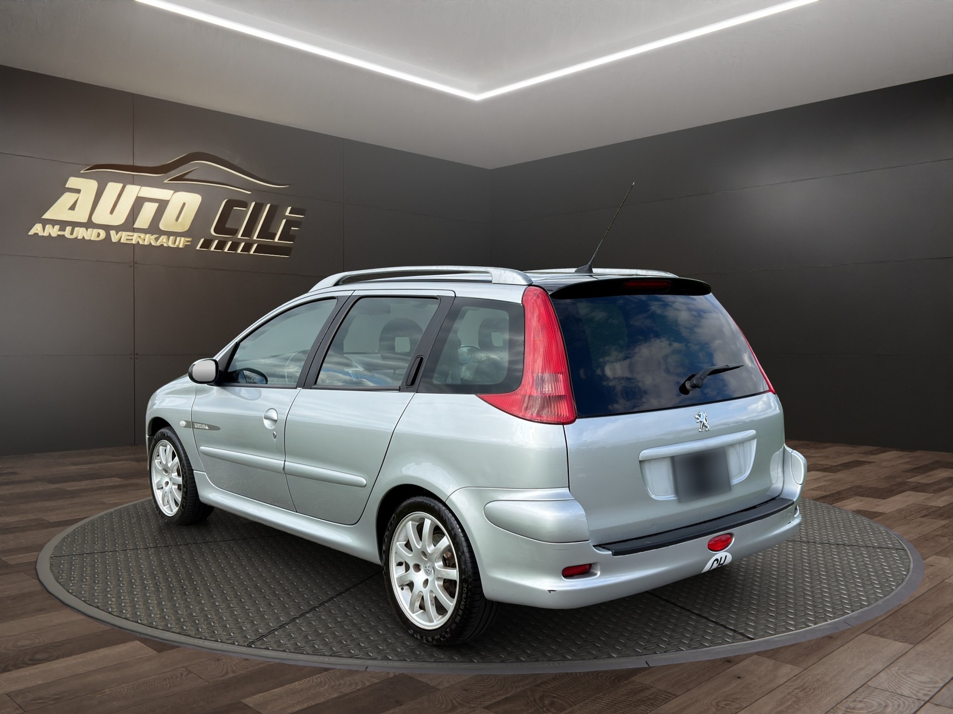 PEUGEOT 206 SW 1.6 16V Quiksilver-image-3
