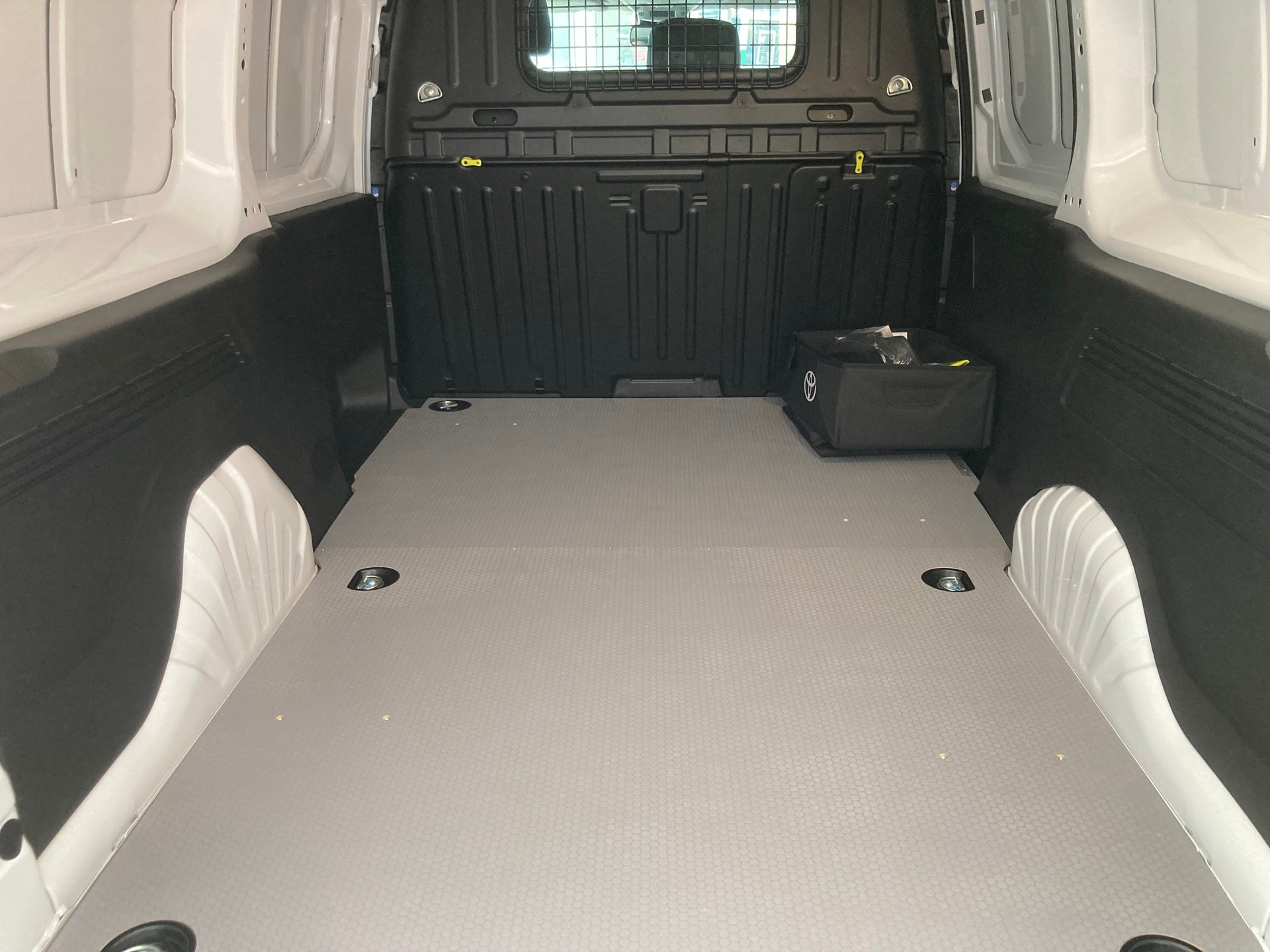 TOYOTA Proace City Van 1.5D Advanced Long-image-9