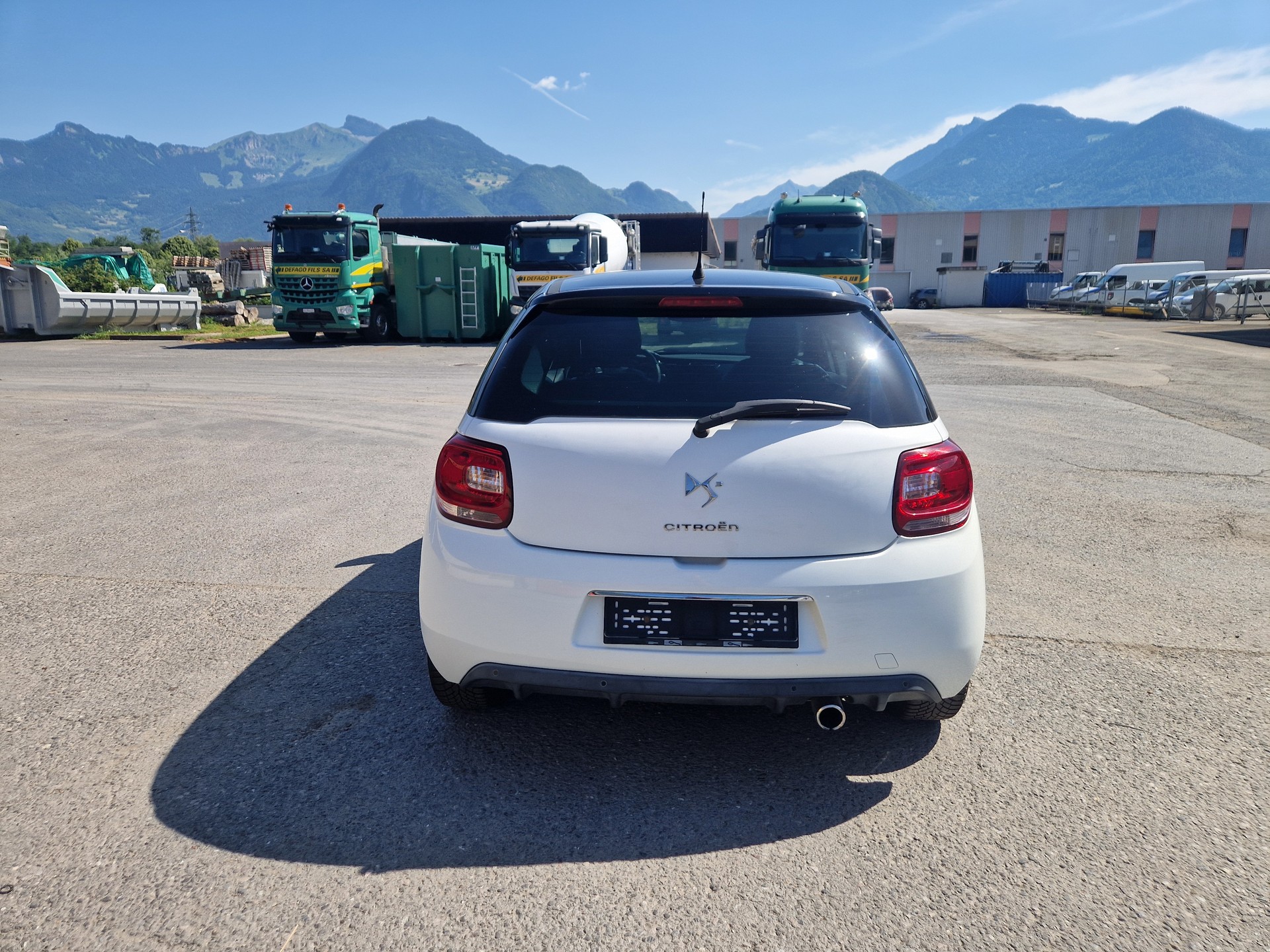 DS AUTOMOBILES DS3 1.6 VTi Faubourg Addict-image-4