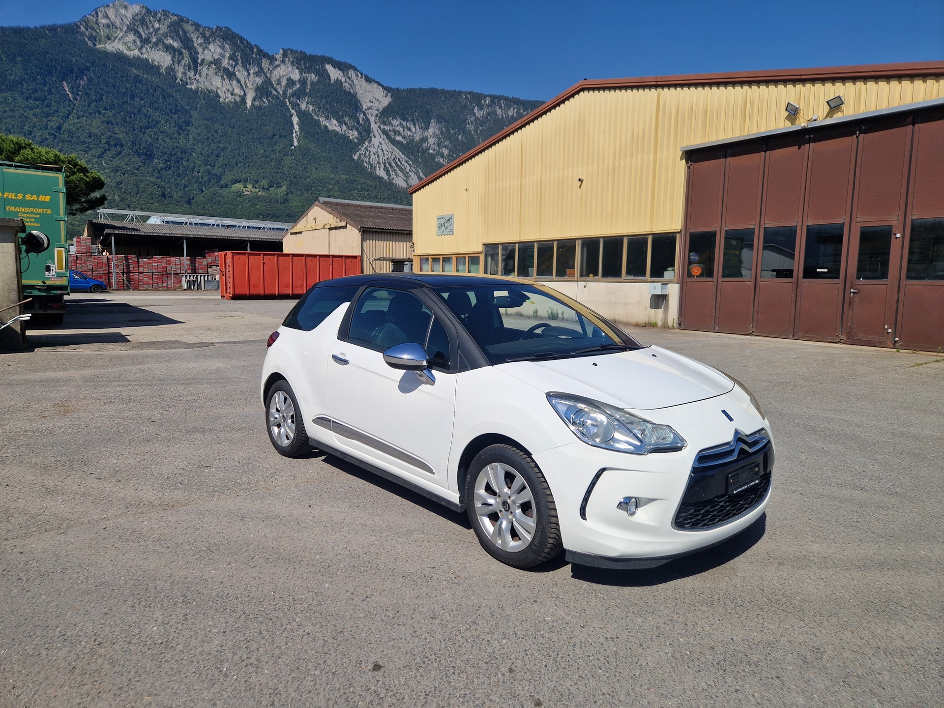 DS AUTOMOBILES DS3 1.6 VTi Faubourg Addict-image-2