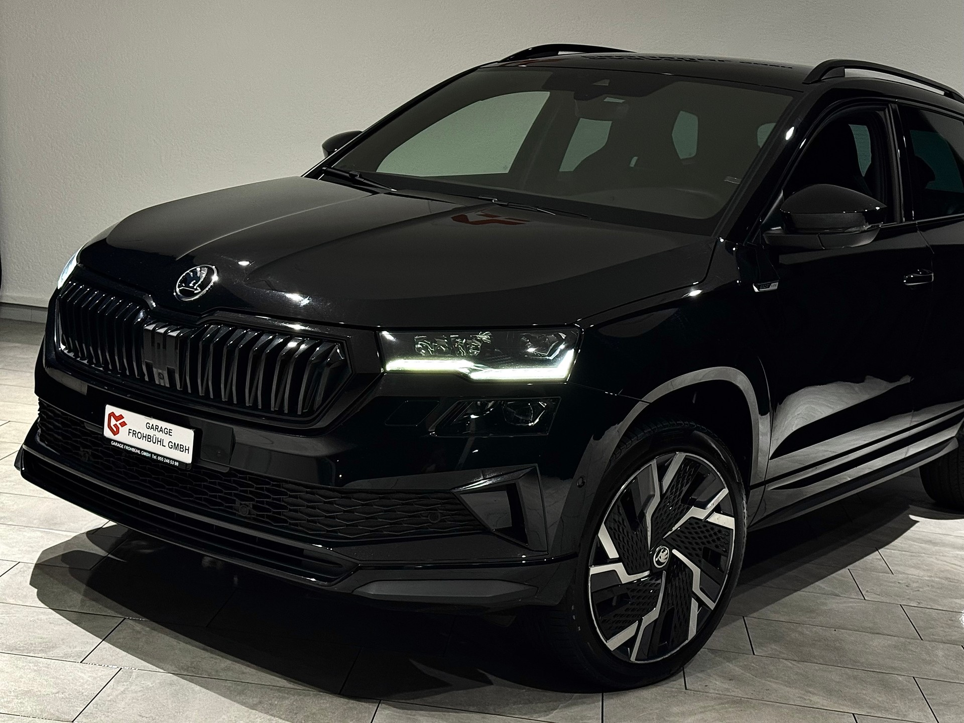 SKODA Karoq 2.0 TSI SportLine 4x4 DSG I AHK I 1.Hand I-image-9