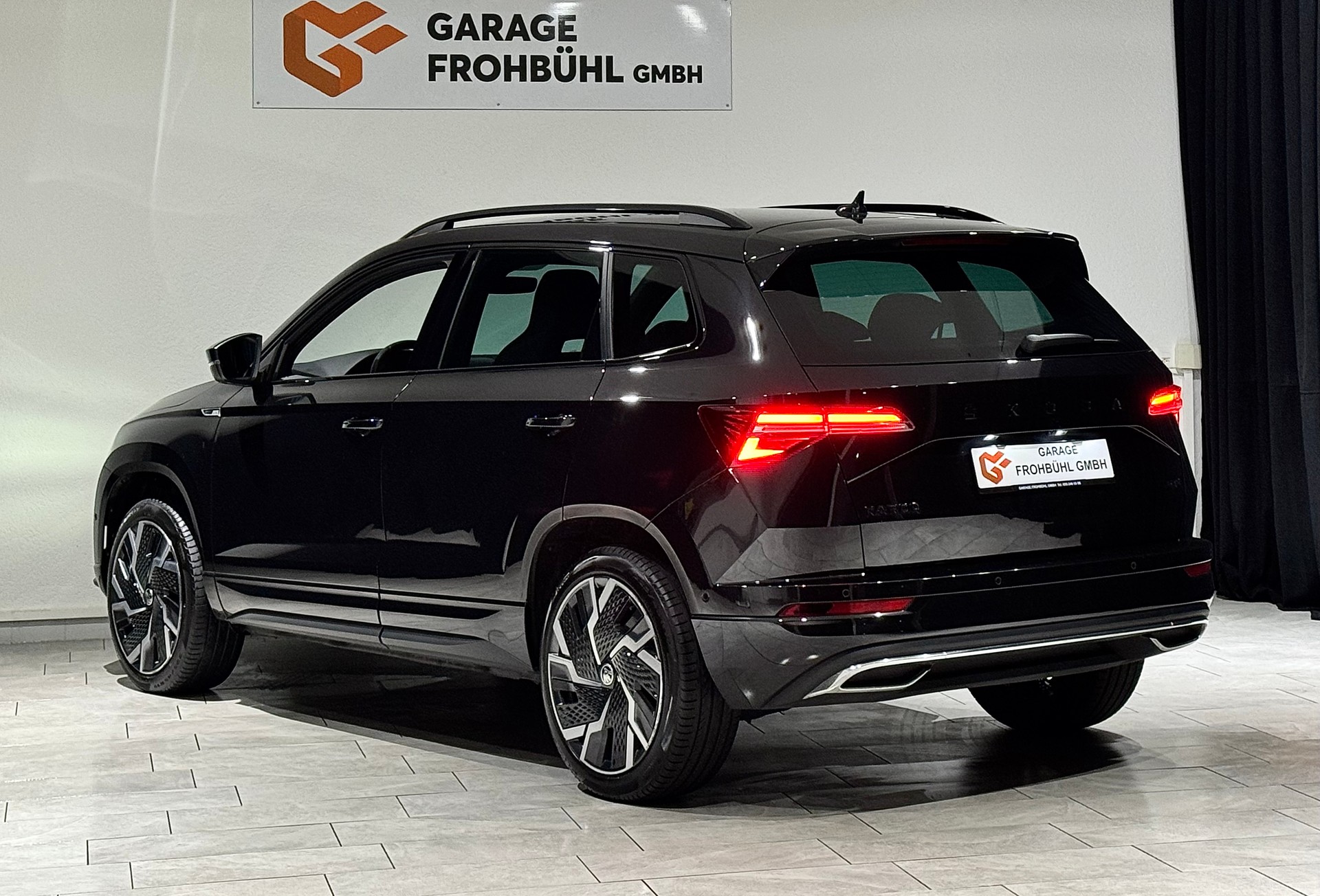 SKODA Karoq 2.0 TSI SportLine 4x4 DSG I AHK I 1.Hand I-image-5