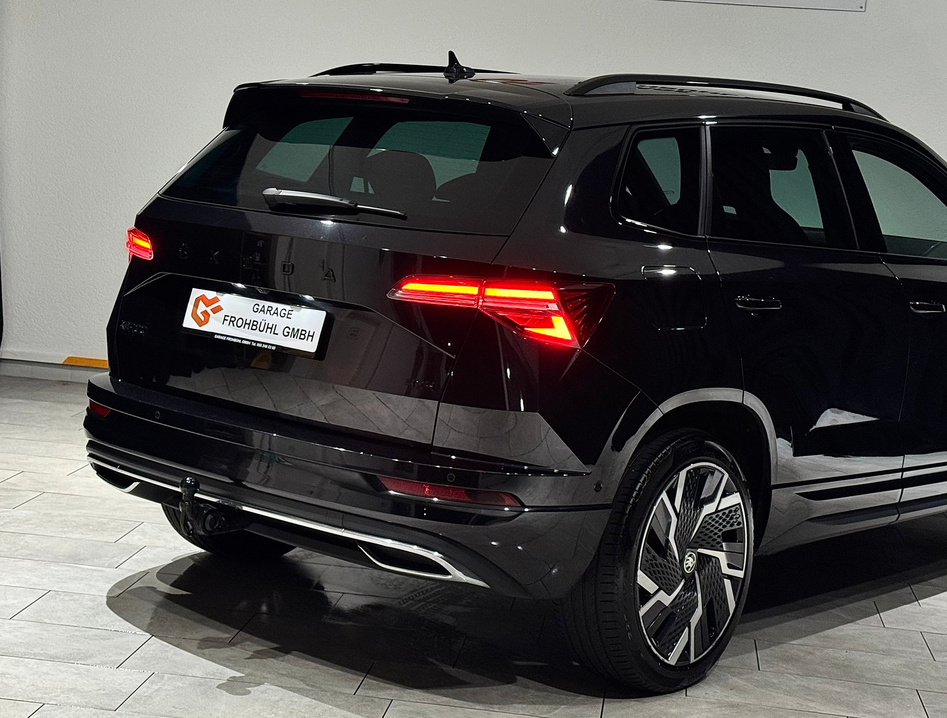 SKODA Karoq 2.0 TSI SportLine 4x4 DSG I AHK I 1.Hand I-image-10