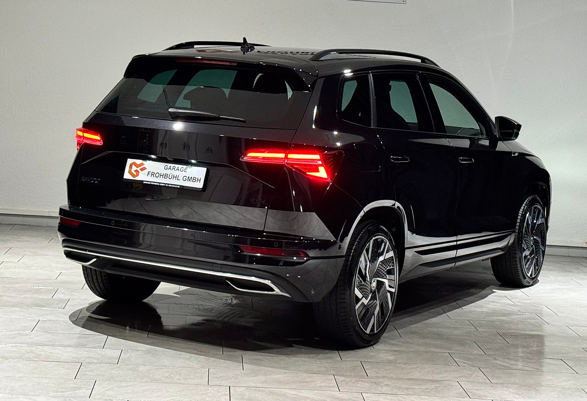 SKODA Karoq 2.0 TSI SportLine 4x4 DSG I AHK I 1.Hand I-image-4