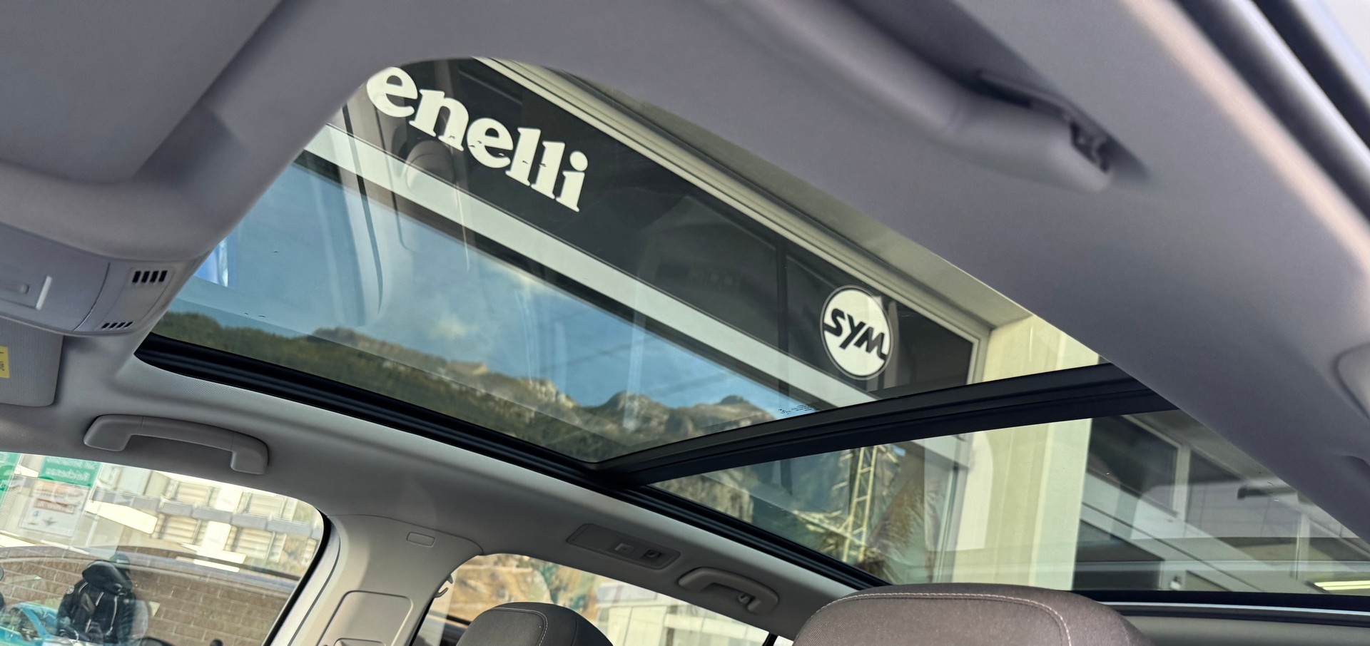 VW Touran 1.5 TSI EVO Comfortline DSG-image-8