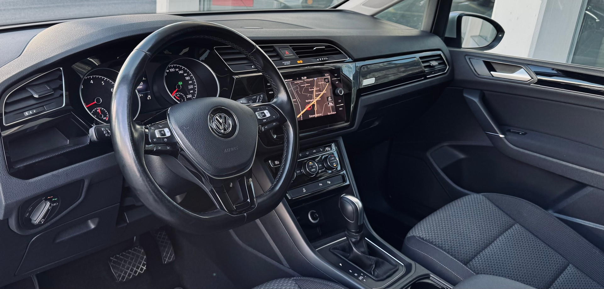 VW Touran 1.5 TSI EVO Comfortline DSG-image-6