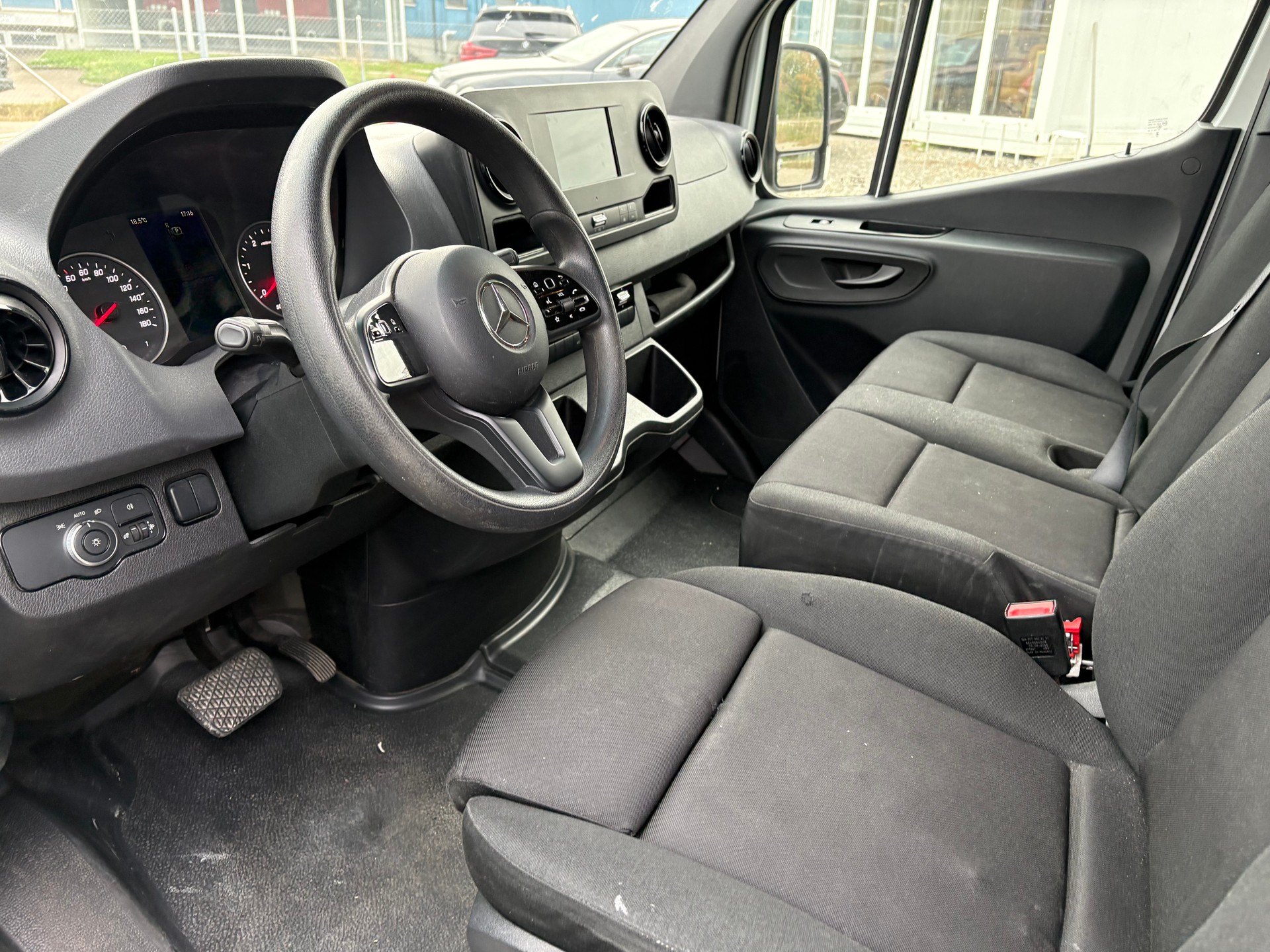 MERCEDES-BENZ Sprinter 315 CDI Lang 9G-TRONIC-image-9