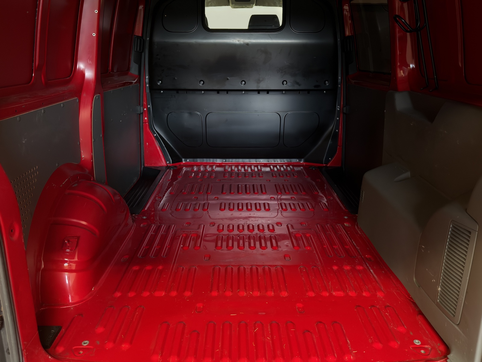 VW T6.1 2.0 TDI 4Motion DSG Transporter-image-13