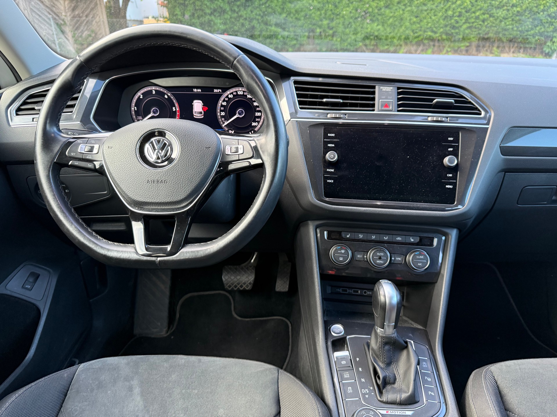 VW Tiguan Allspace 2.0 TDI SCR Highline 4Motion DSG-image-15