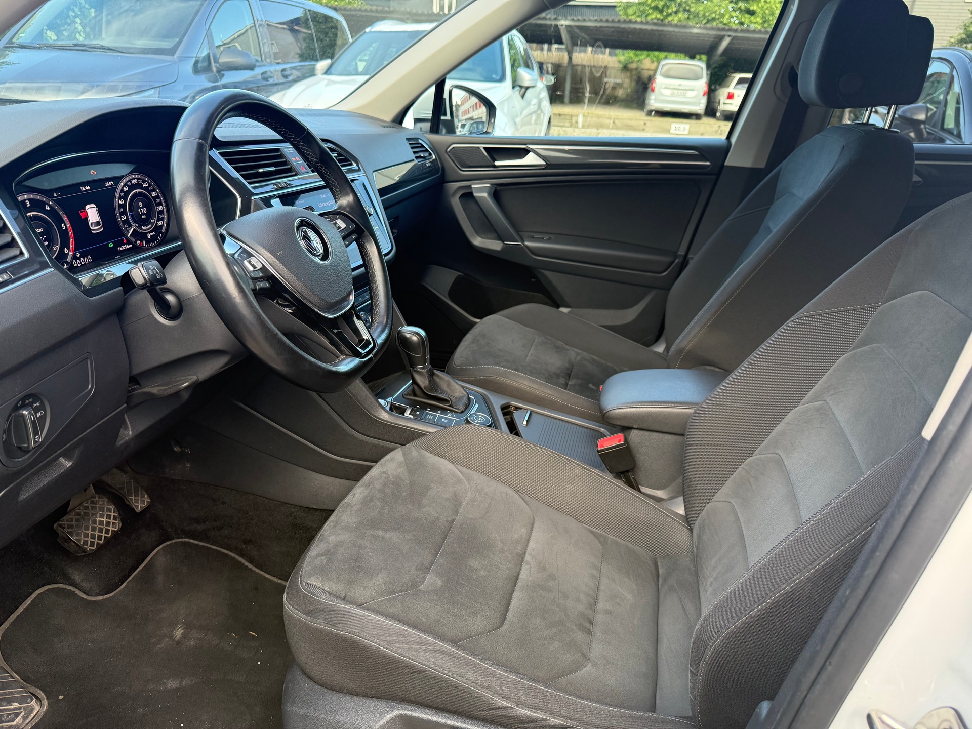 VW Tiguan Allspace 2.0 TDI SCR Highline 4Motion DSG-image-28