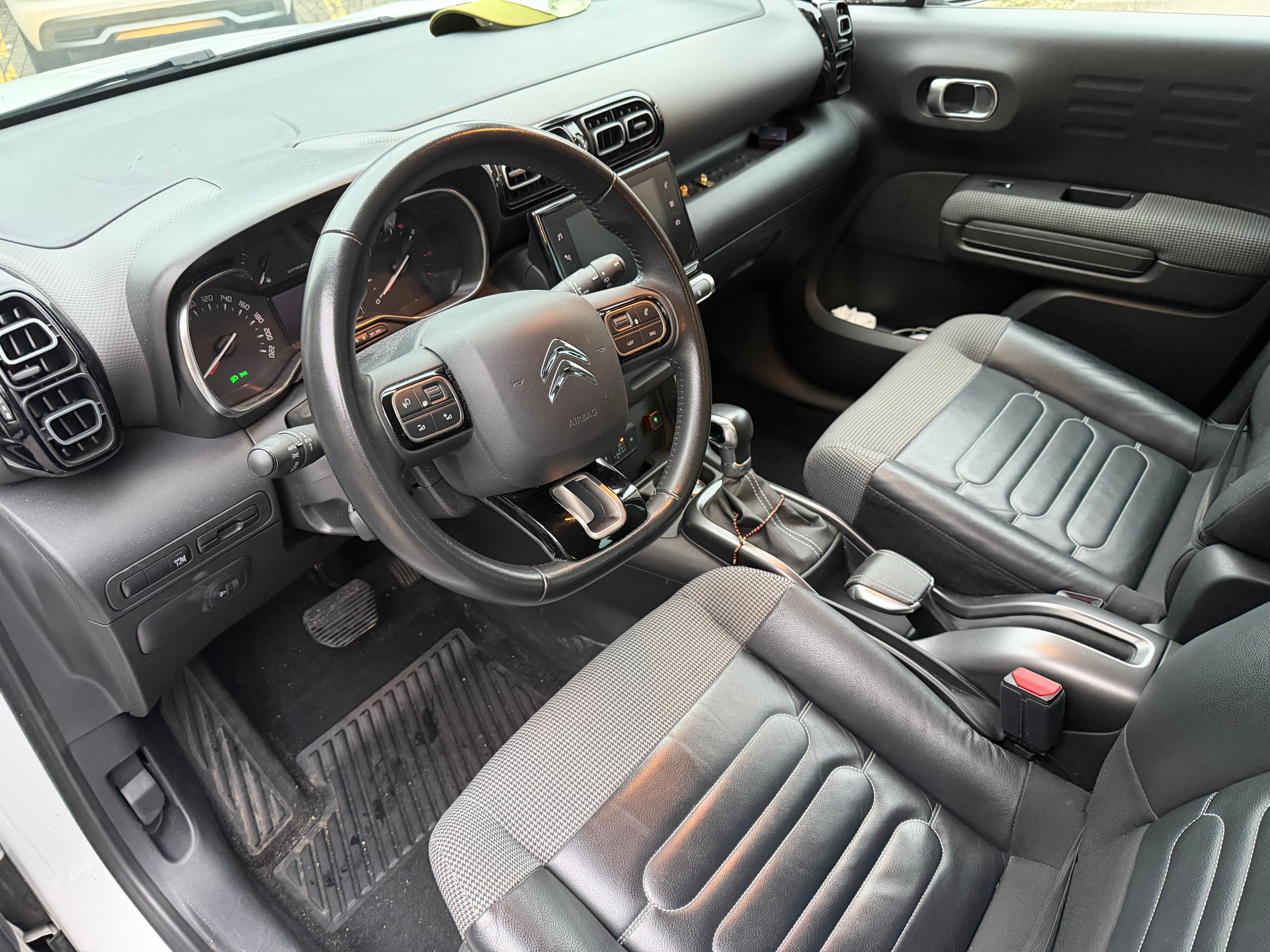 CITROEN 1.2 PureTech 110 Shine-image-4