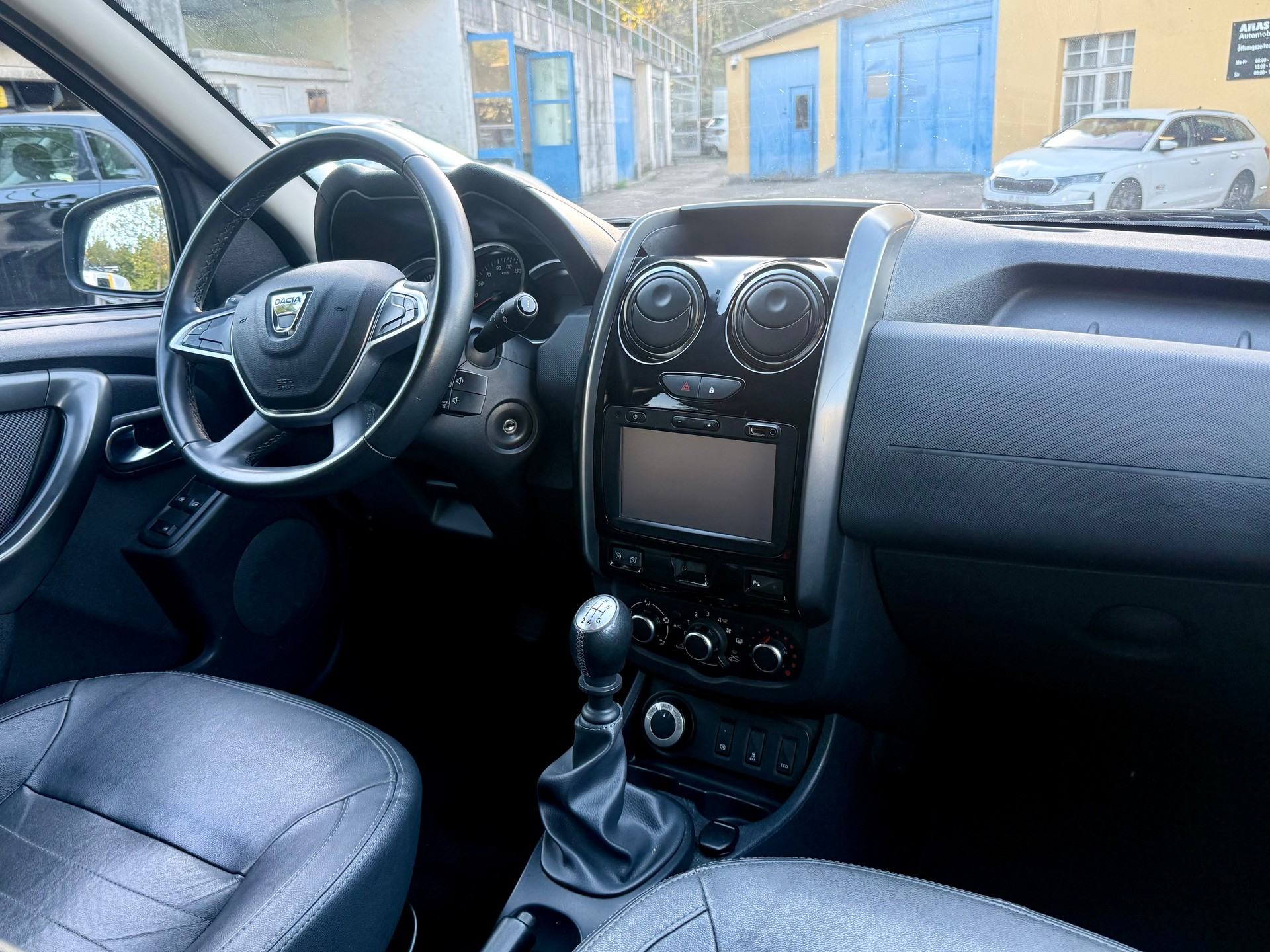 DACIA Duster 1.2 T Privilège 4x4-image-13