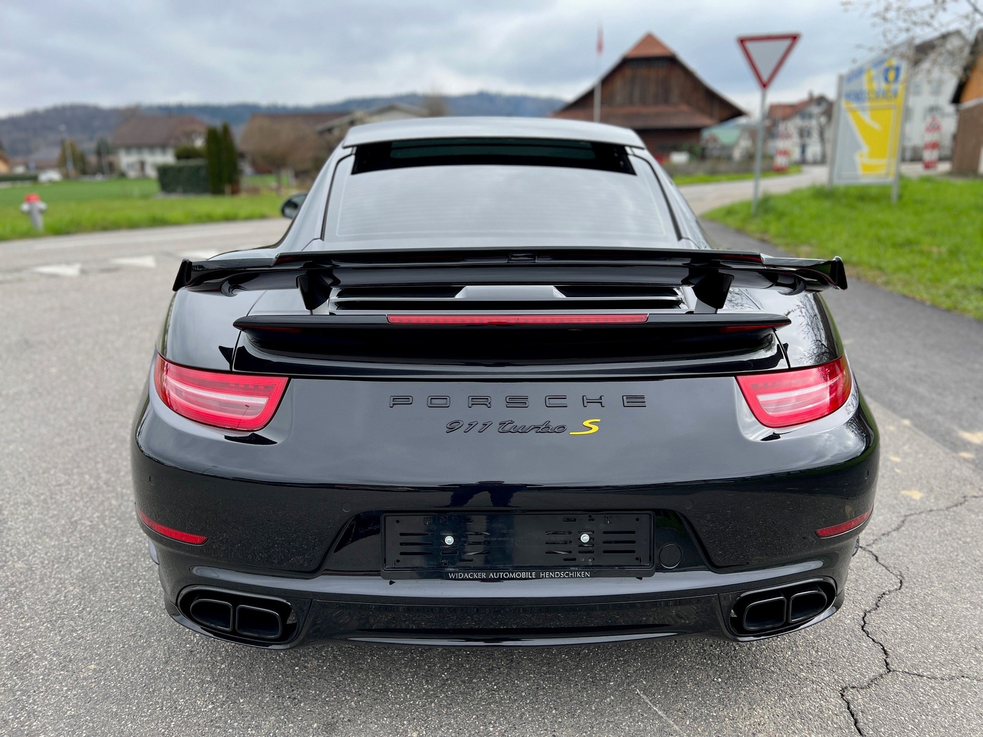 PORSCHE 911 Turbo S PDK-image-4