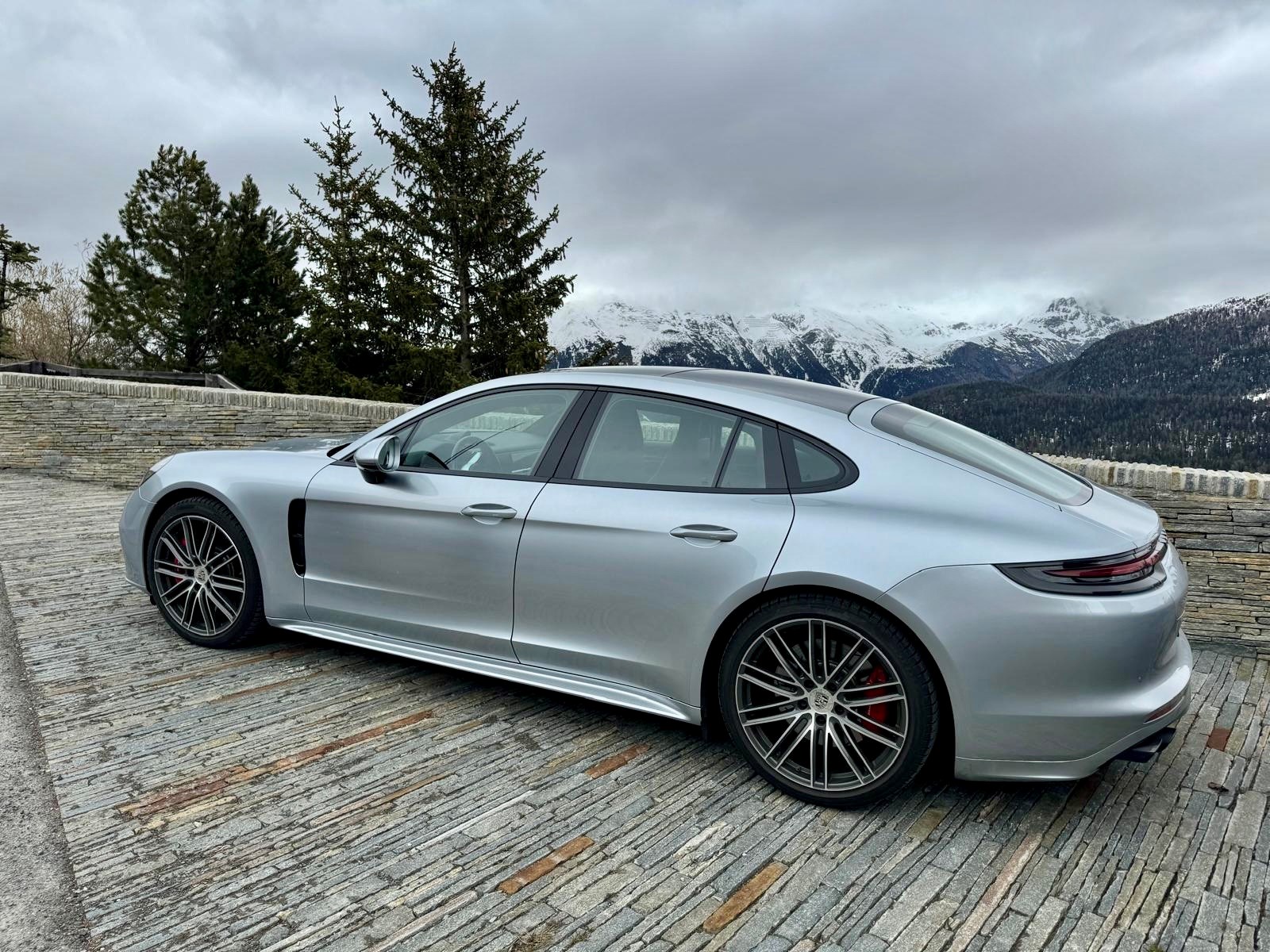 PORSCHE Panamera Turbo PDK-image-1