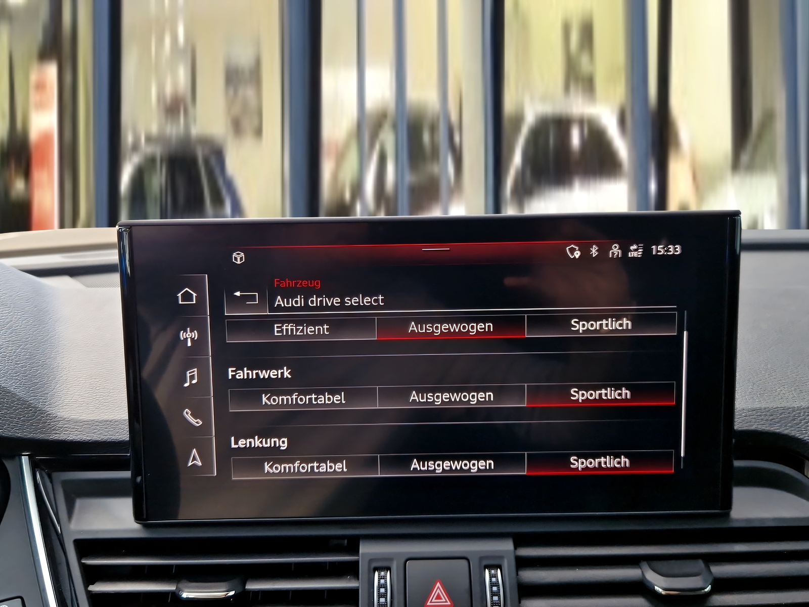 AUDI Q5 Sportback 40 TDI S line quattro Black Edition Gletscherweiss Metallic-image-14