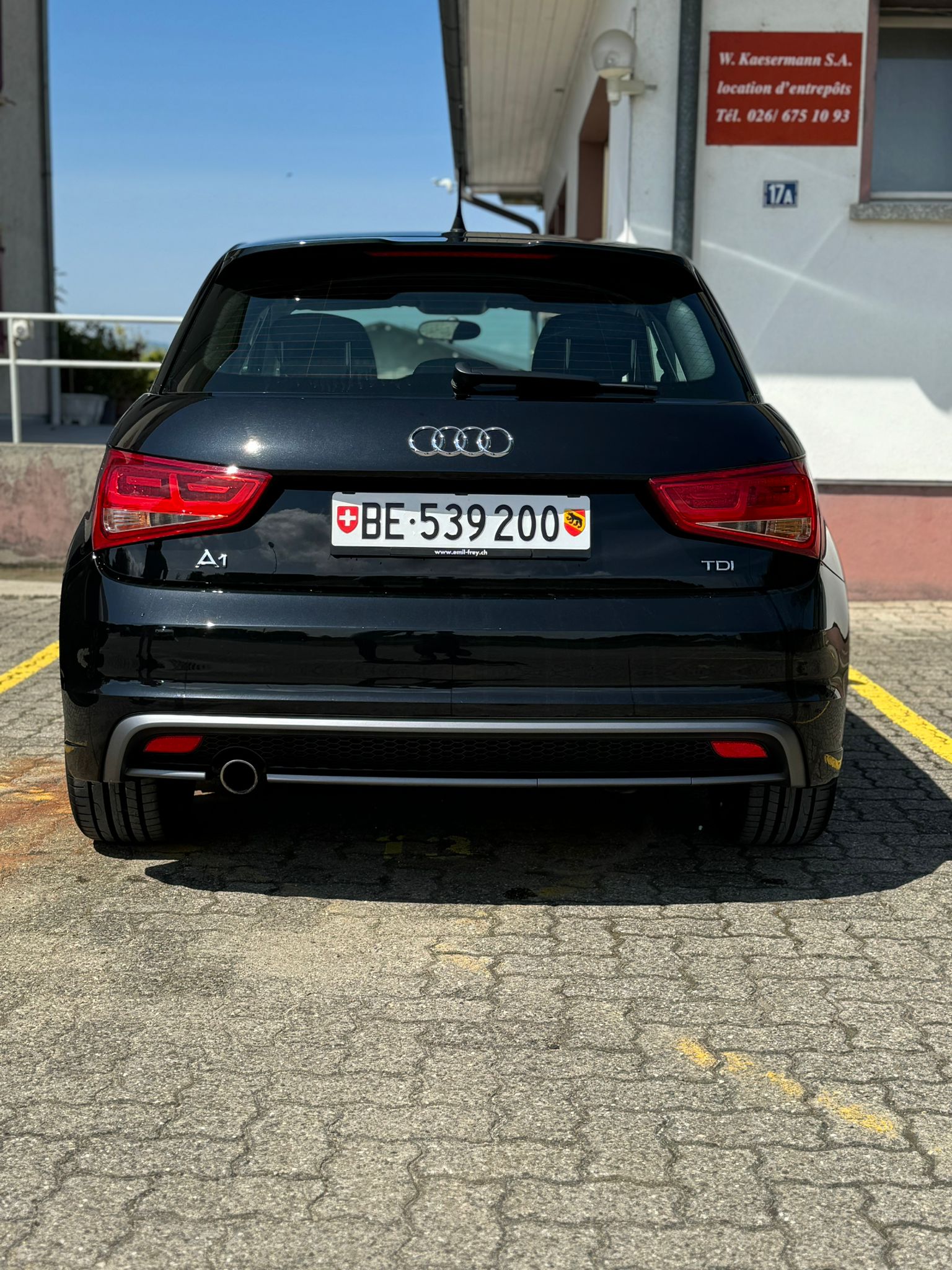 AUDI A1 Sportback 1.6 TDI Ambition-image-2