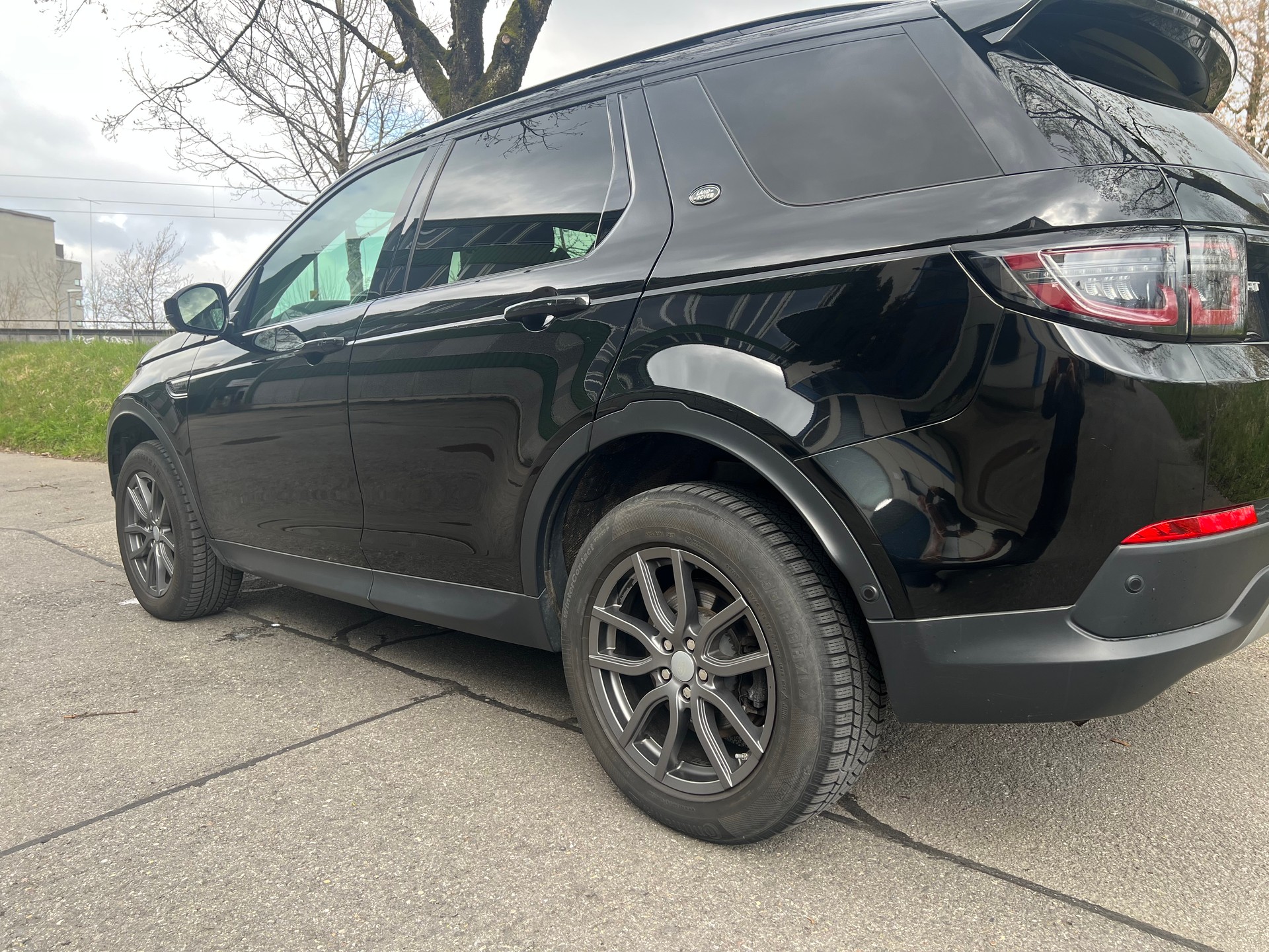 LAND ROVER Discovery Sport D240 2.0D SD4 MHEV HSE AT9-image-1
