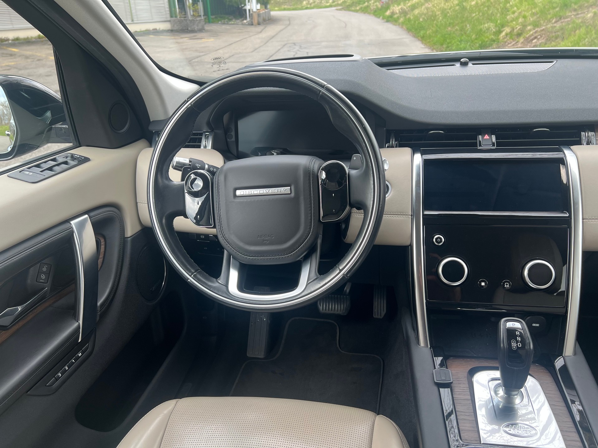 LAND ROVER Discovery Sport D240 2.0D SD4 MHEV HSE AT9-image-2