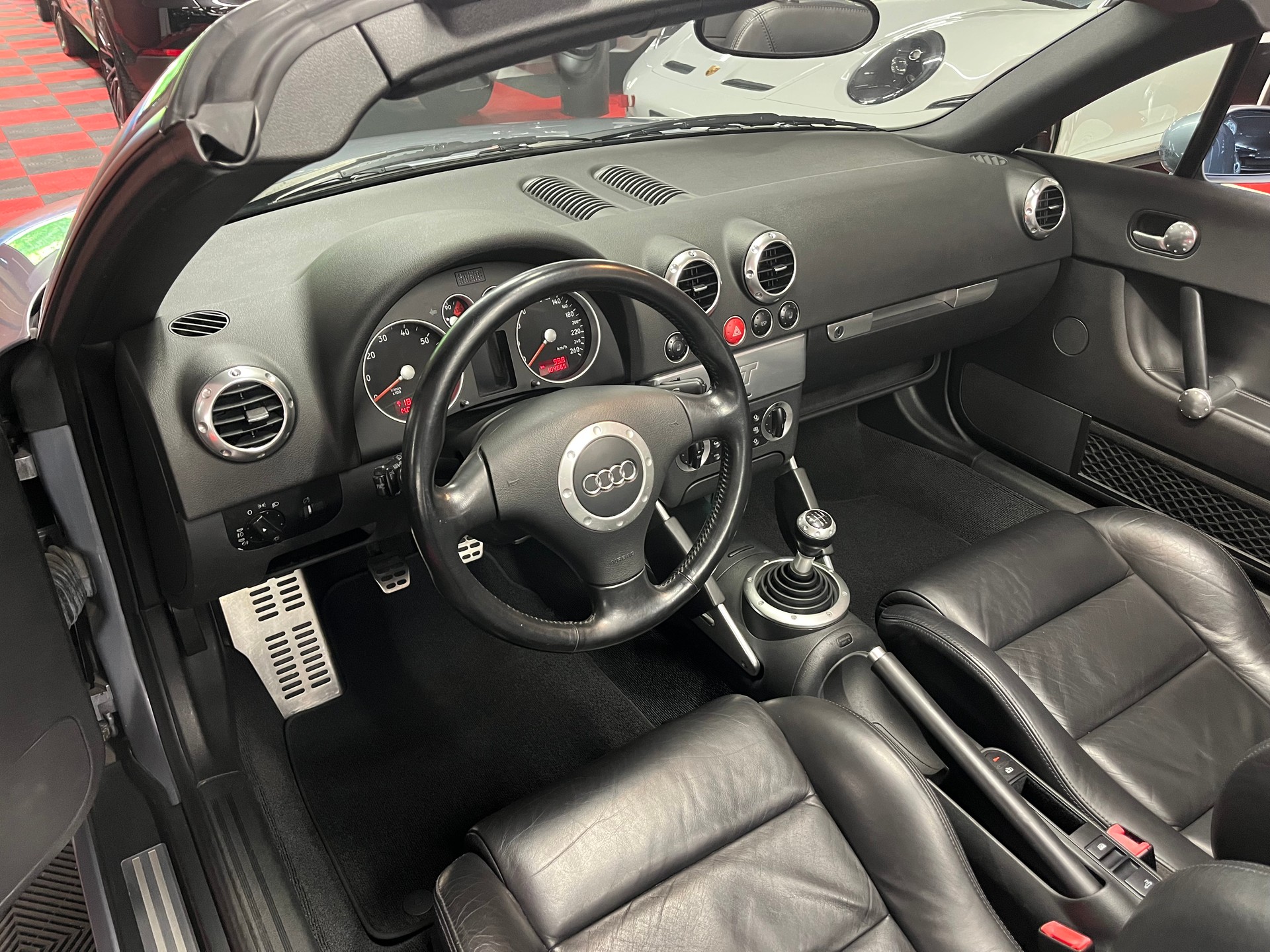 AUDI TT Roadster 1.8 T-image-12