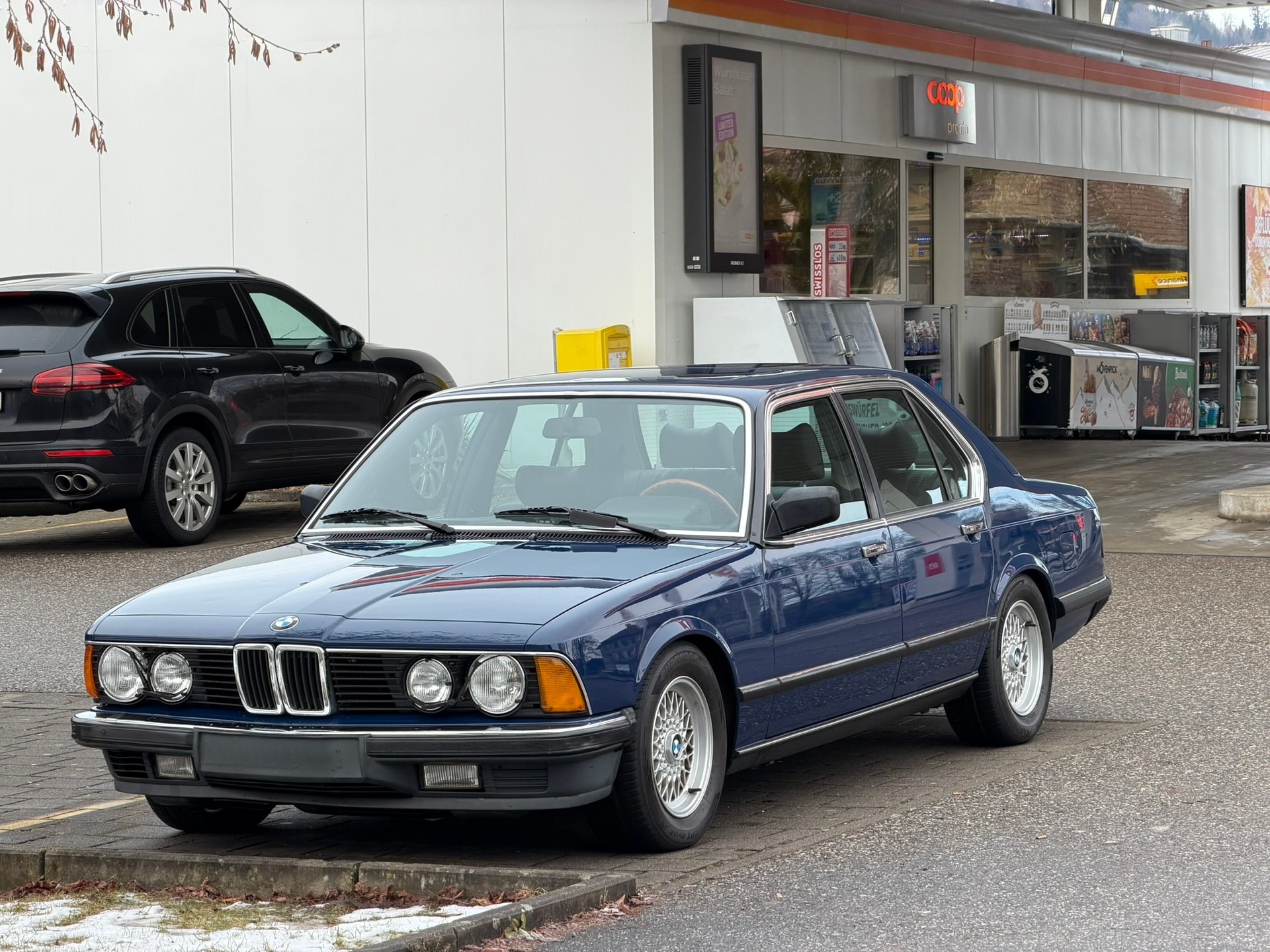 BMW 745i A