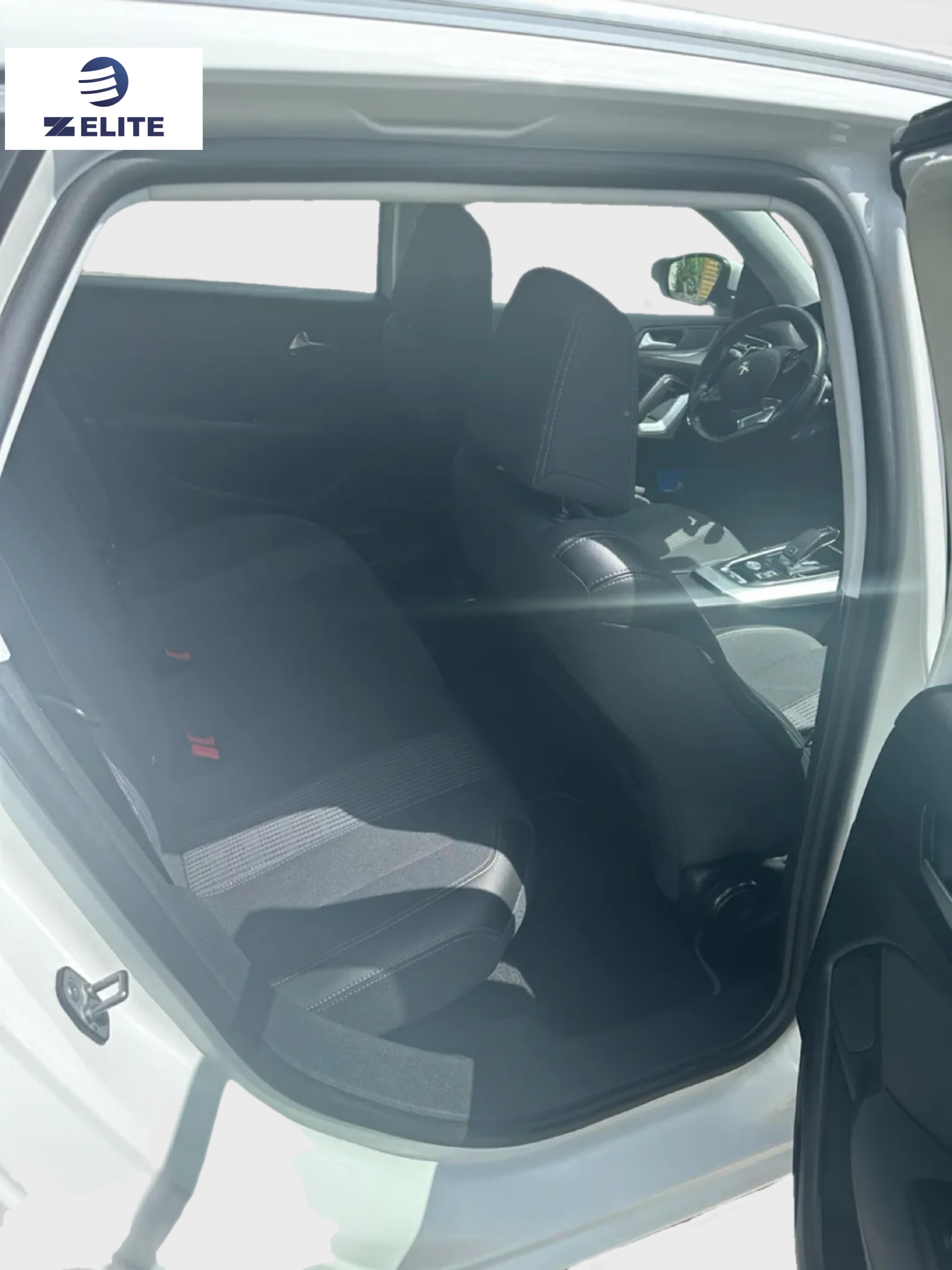 PEUGEOT 308 SW 1.2 Pure Tech Business LineEAT8-image-9