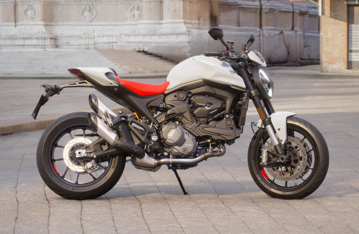 DUCATI Monster + 937 (35KW)-showroom-element-1