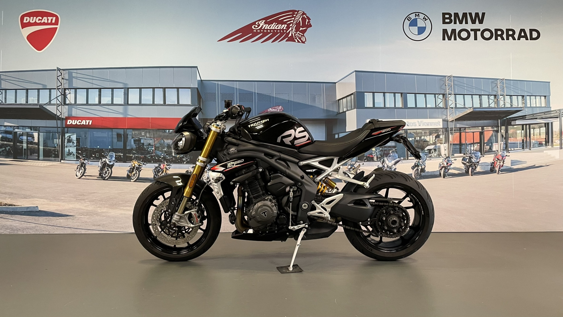 TRIUMPH Speed Triple 1200 RS-showroom-element-3