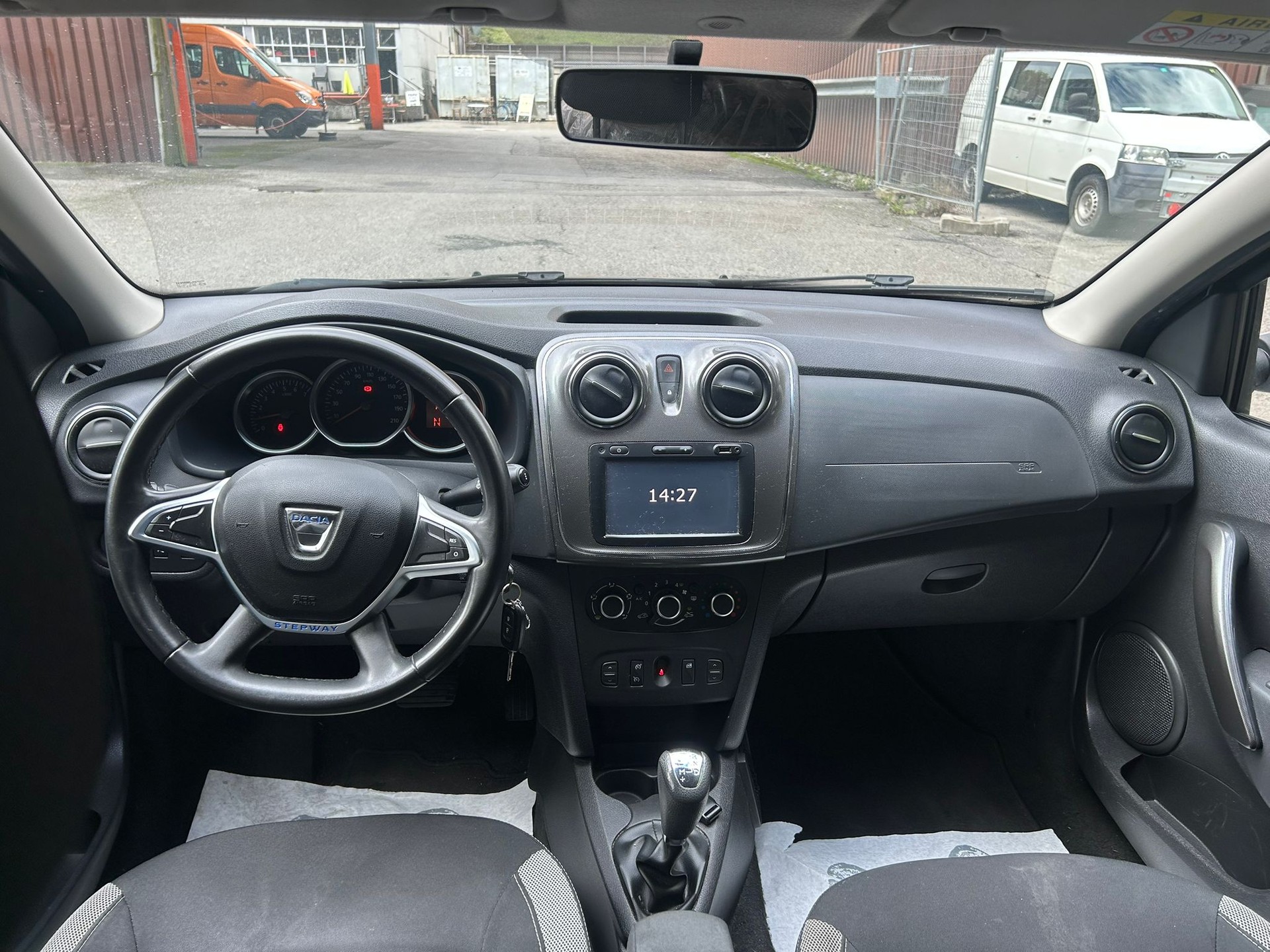 DACIA Logan MCV 0.9 Stepway Automatic-image-5