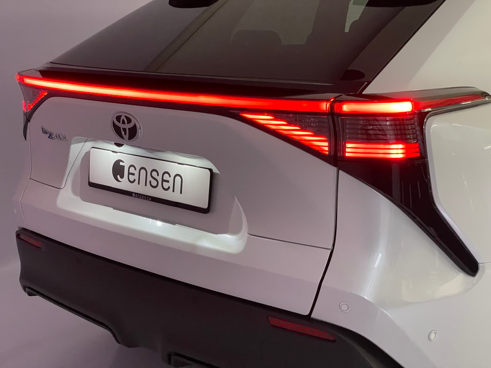 bZ4X Electric 71.4 kWh Premium 11 kW OBC