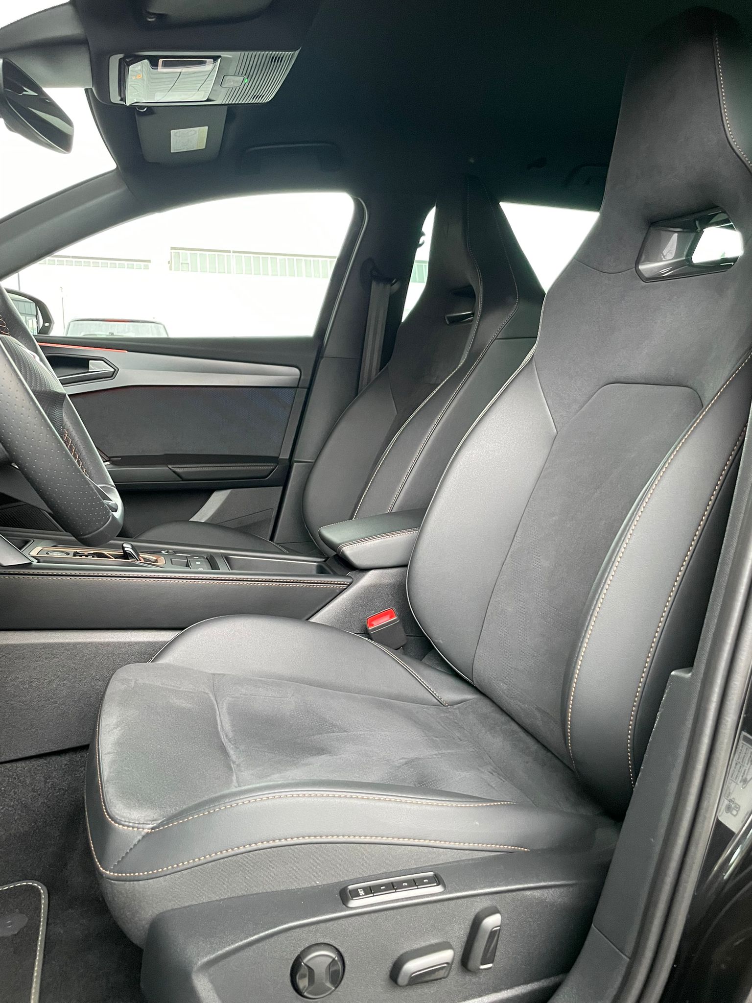 CUPRA Leon ST 2.0 TSI 333 VZ 4Drive DSG-image-5