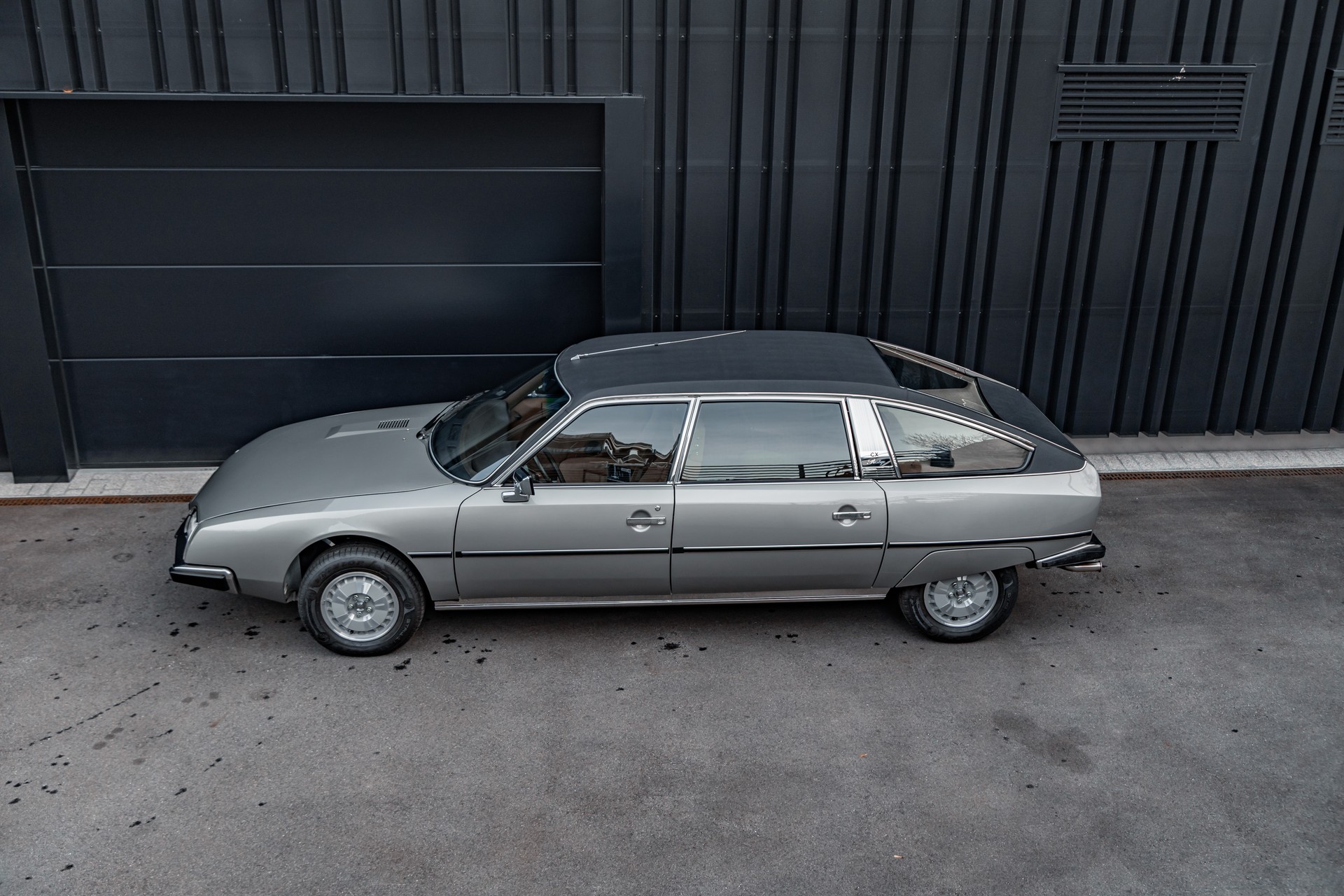 CITROEN CX Sedan 2400 Prestige-showroom-element-3