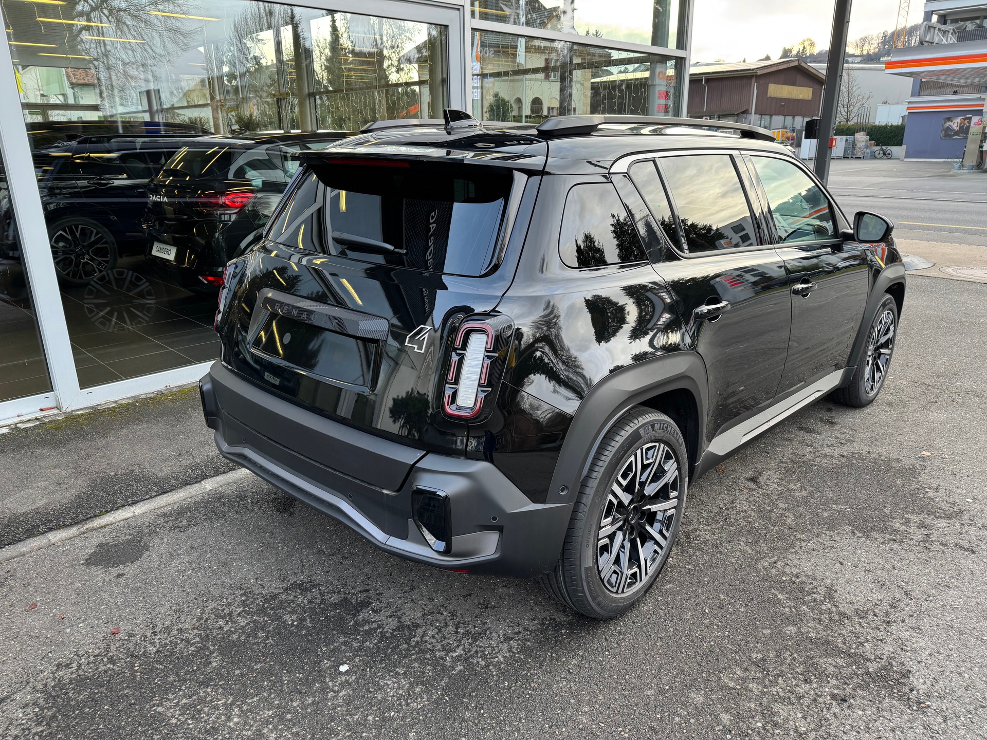 RENAULT R4 Iconic 150PS Comfort Range-image-5