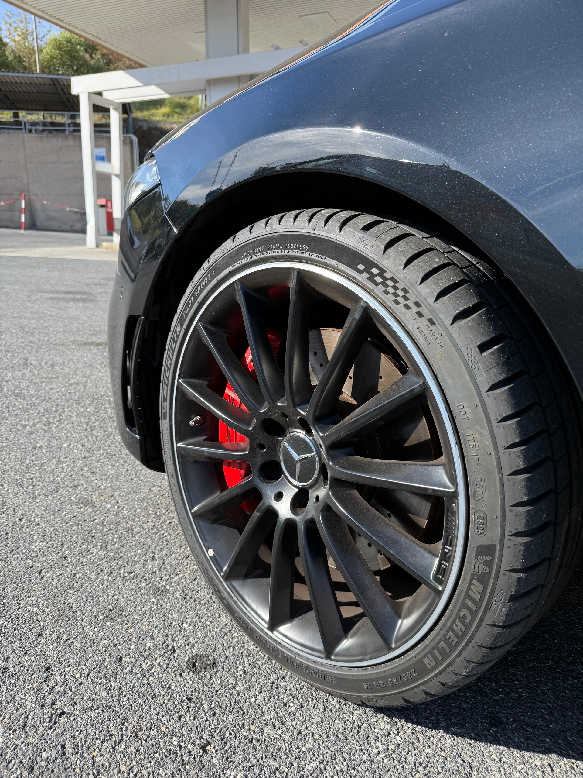 MERCEDES-BENZ A 35 AMG 4Matic Speedshift-image-5