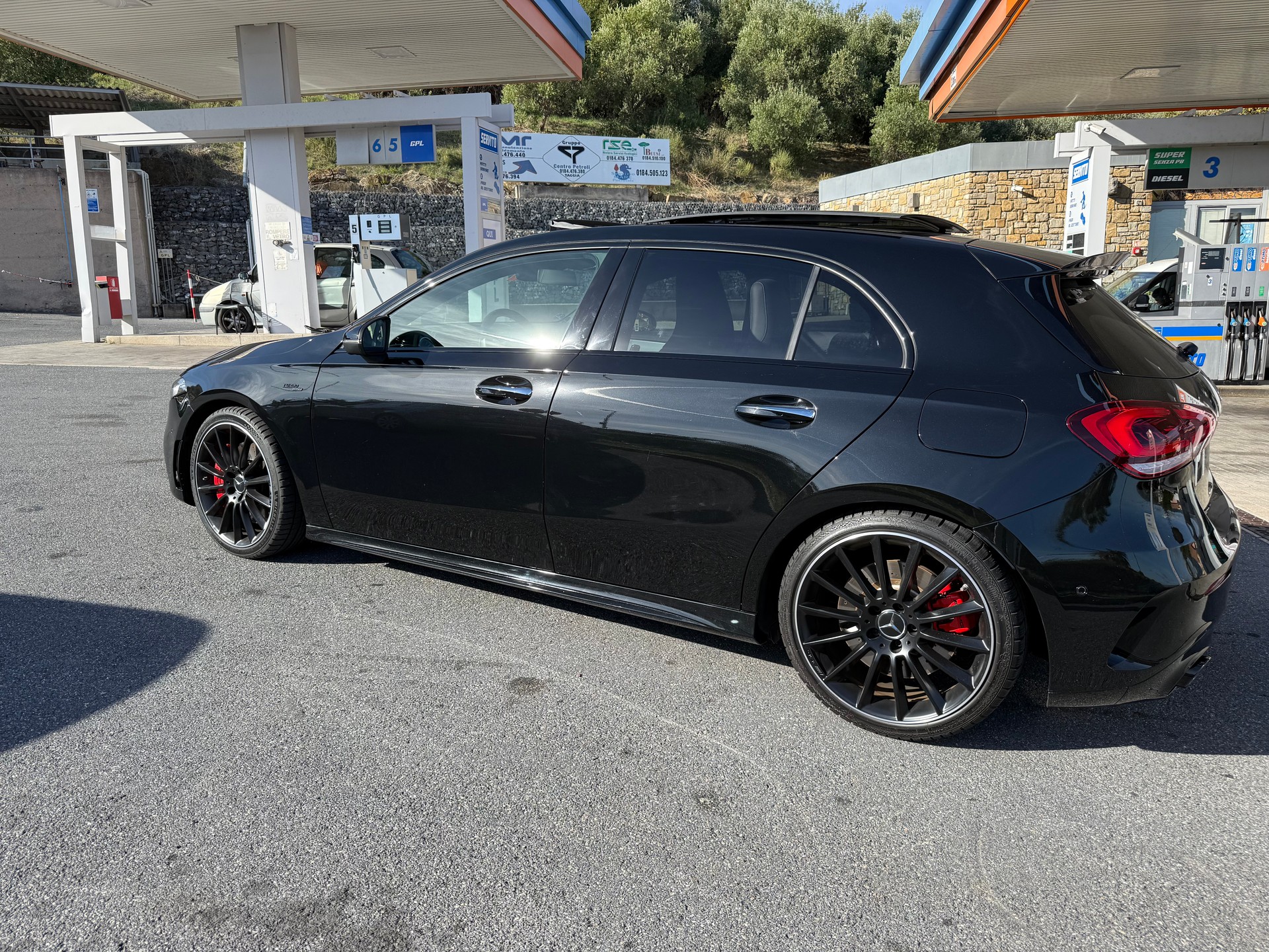 MERCEDES-BENZ A 35 AMG 4Matic Speedshift-image-0
