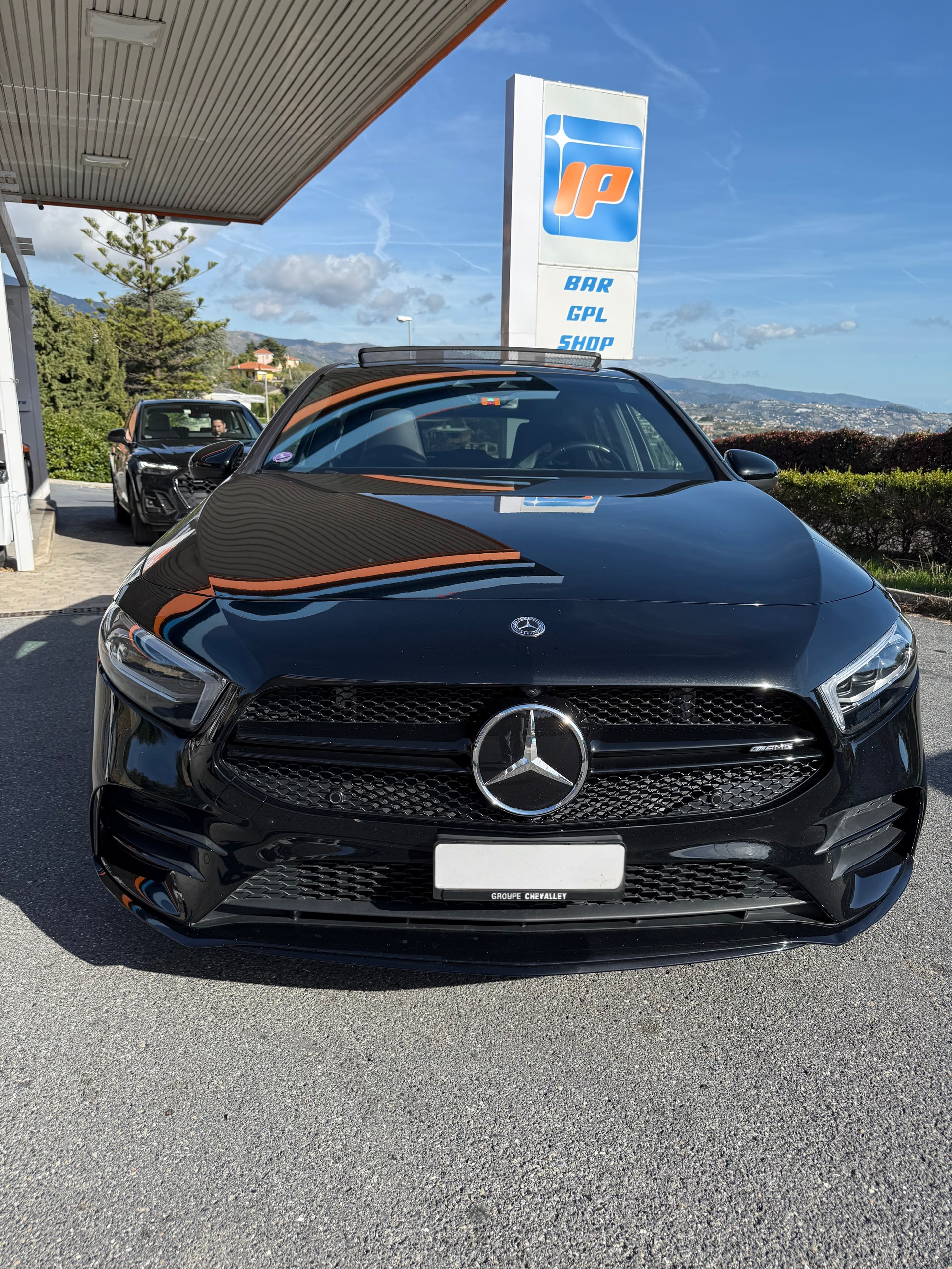 MERCEDES-BENZ A 35 AMG 4Matic Speedshift-image-2