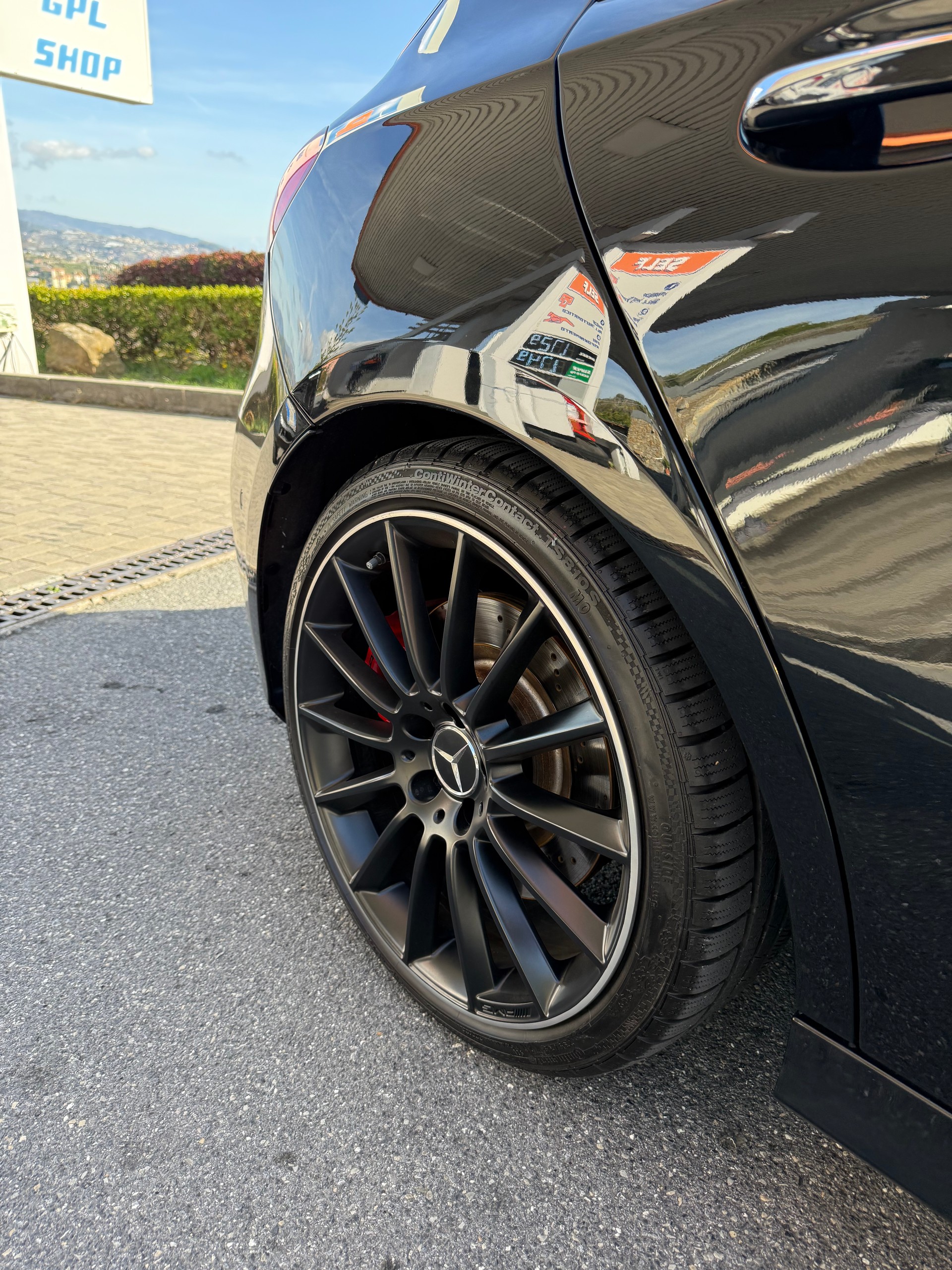 MERCEDES-BENZ A 35 AMG 4Matic Speedshift-image-10