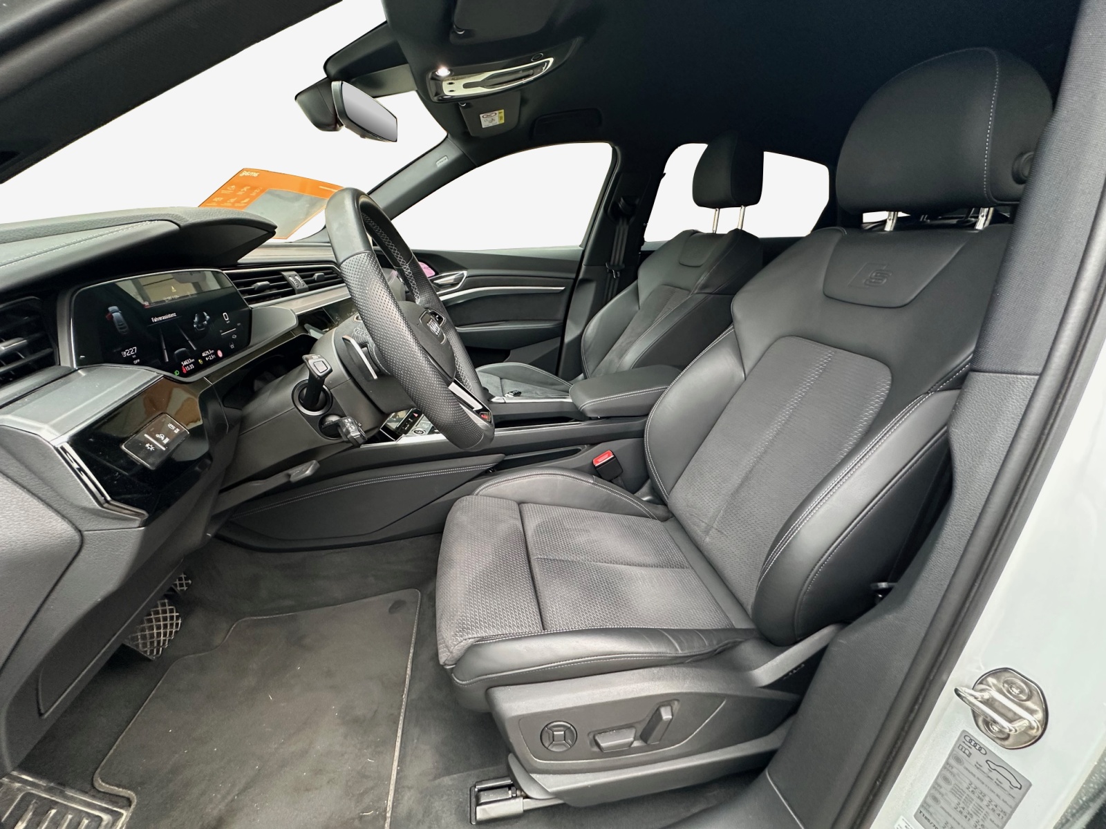 AUDI e-tron 55 Sportback Advanced Black Edition quattro-image-8
