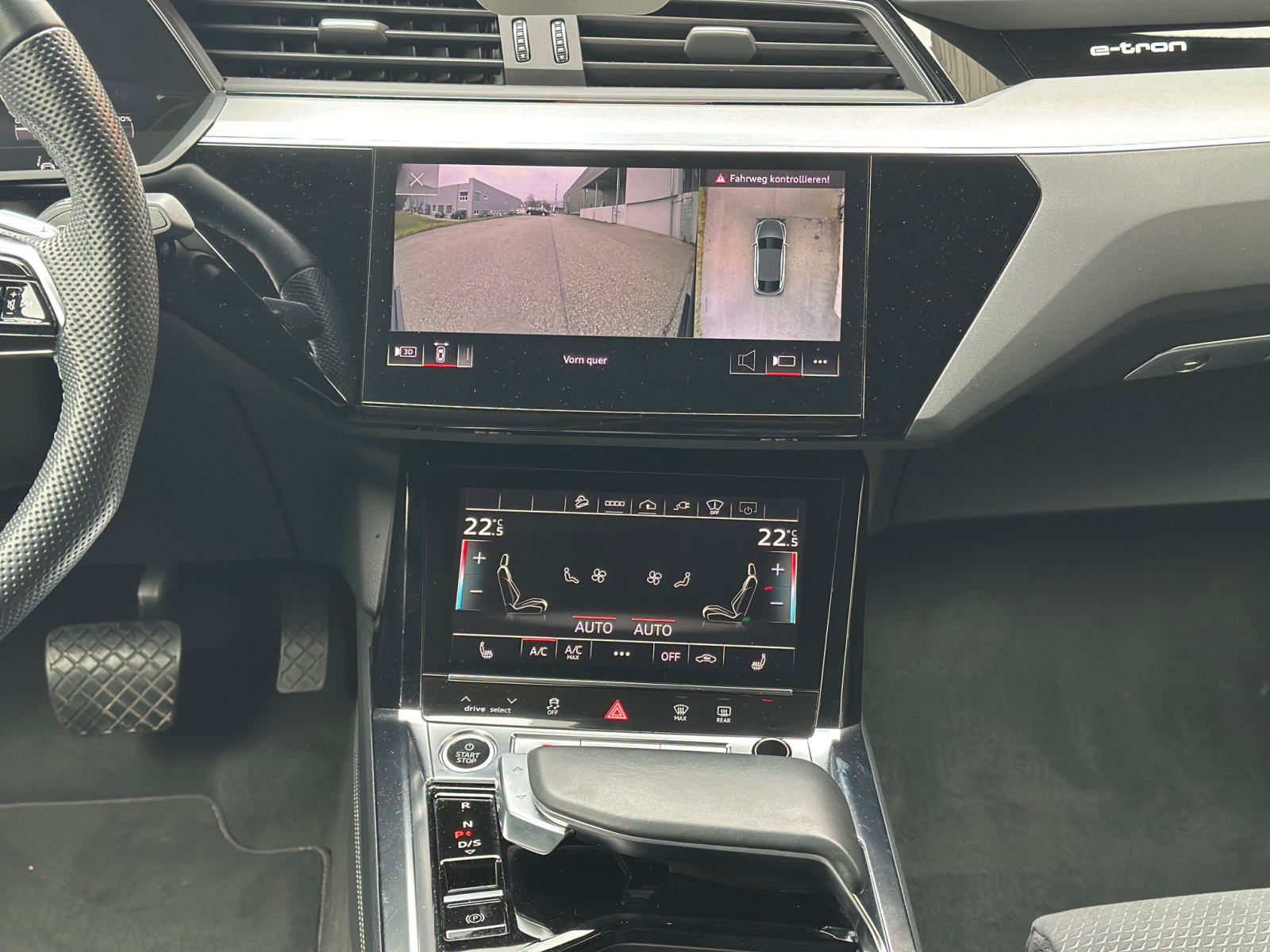 AUDI e-tron 55 Sportback Advanced Black Edition quattro-image-11