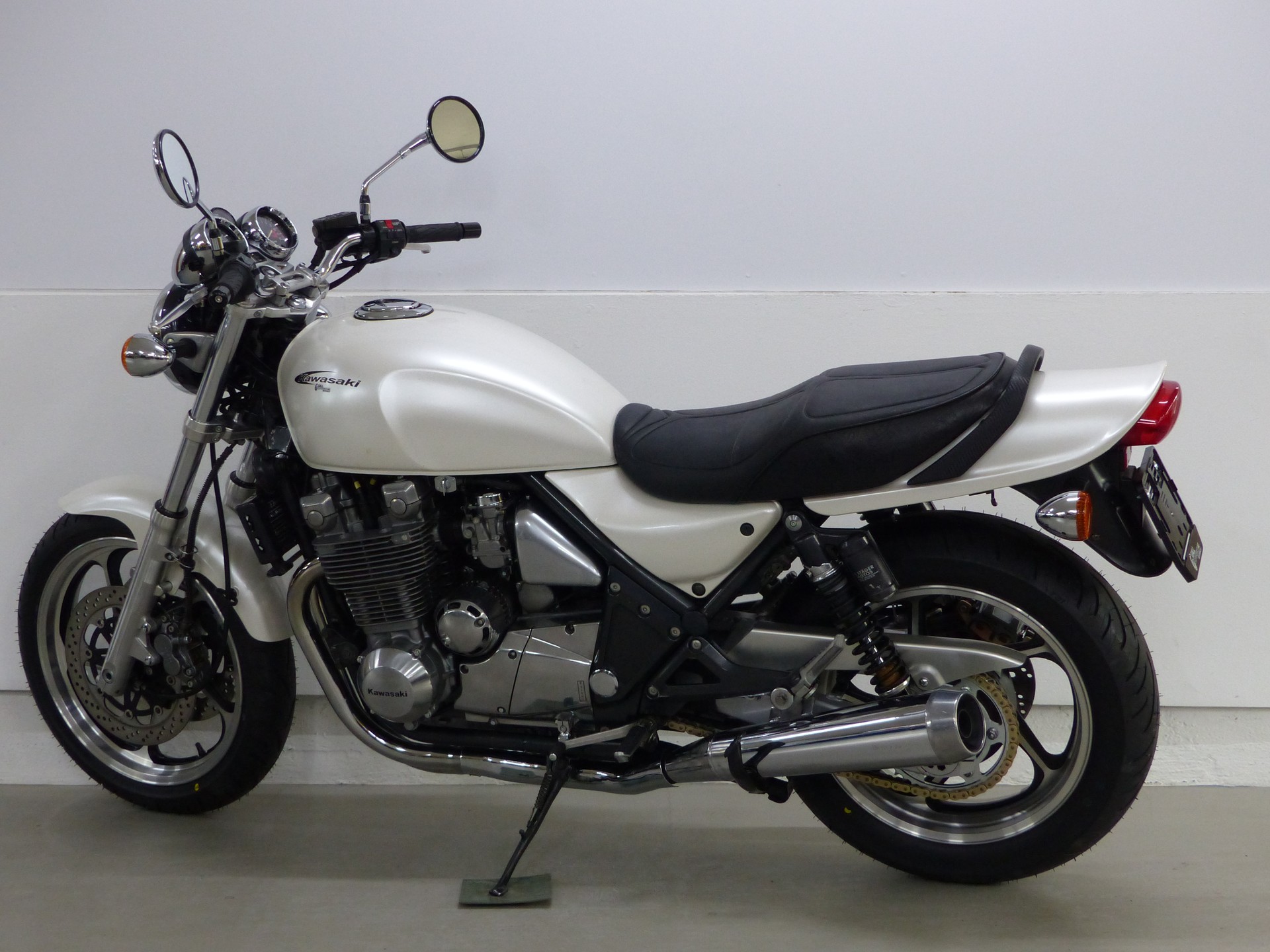 KAWASAKI Zephyr 1100-showroom-element-3
