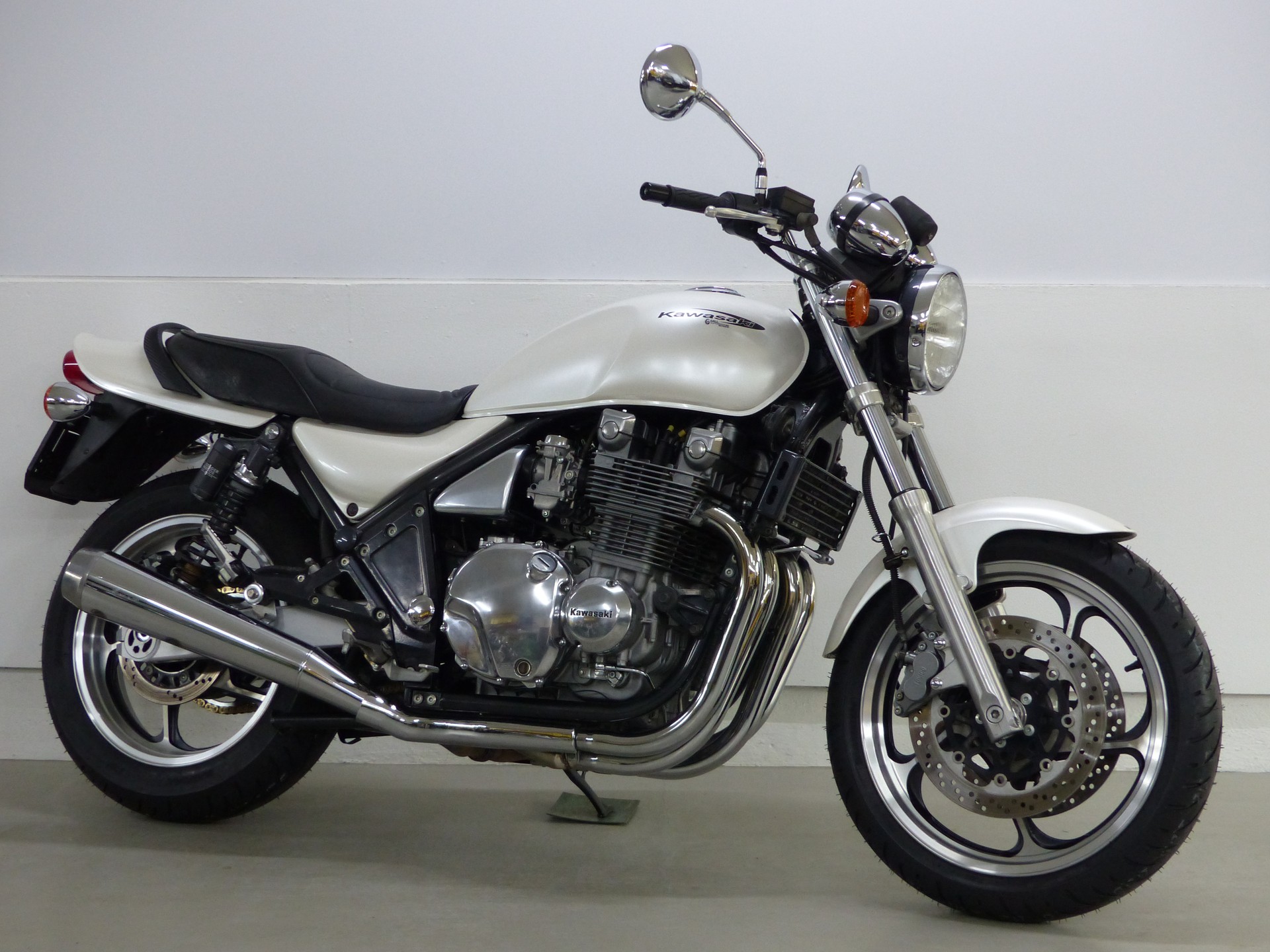 KAWASAKI Zephyr 1100-showroom-element-1