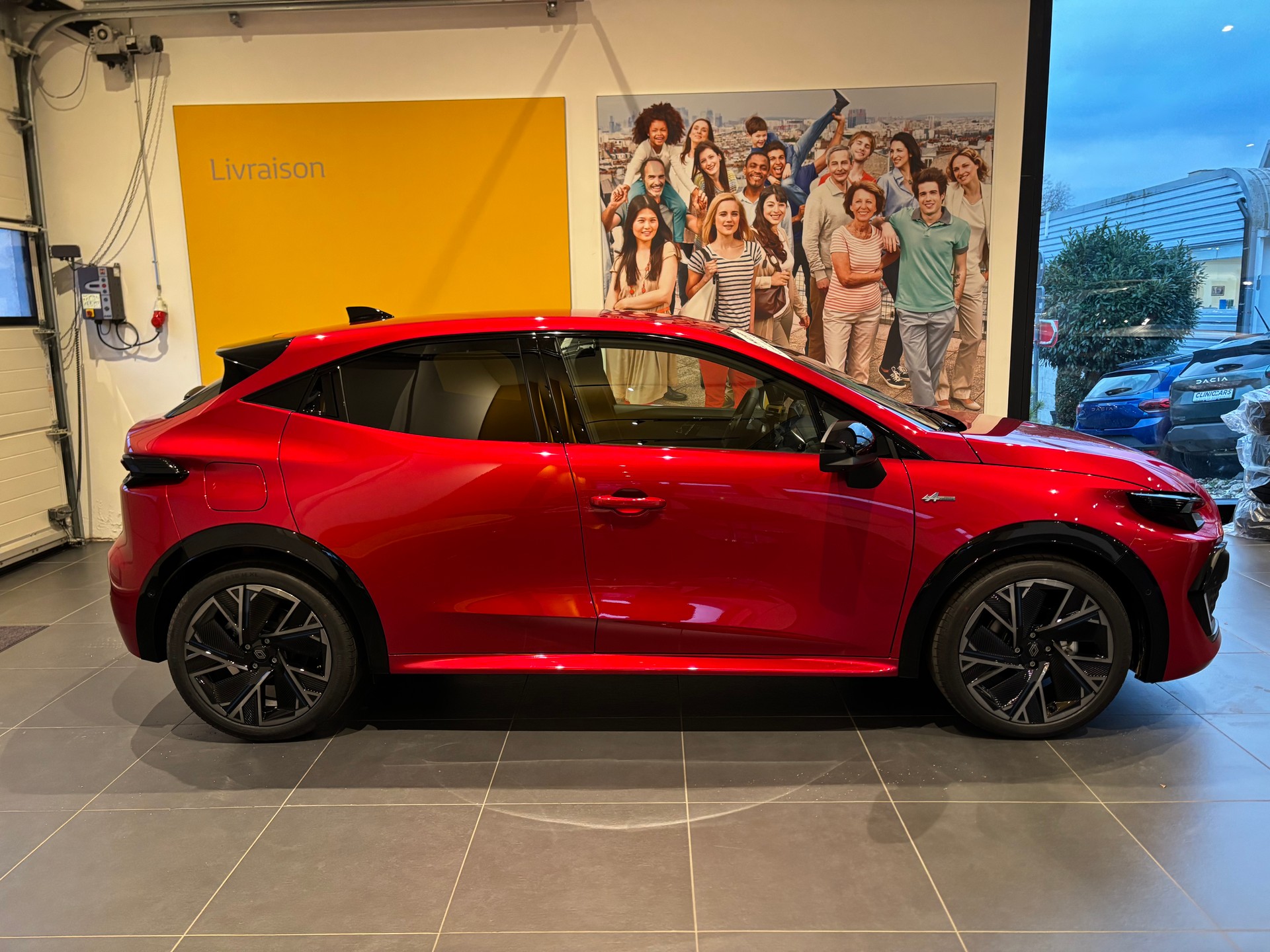 RENAULT Clio 1.8 E-Tech Esprit Alpine-image-3
