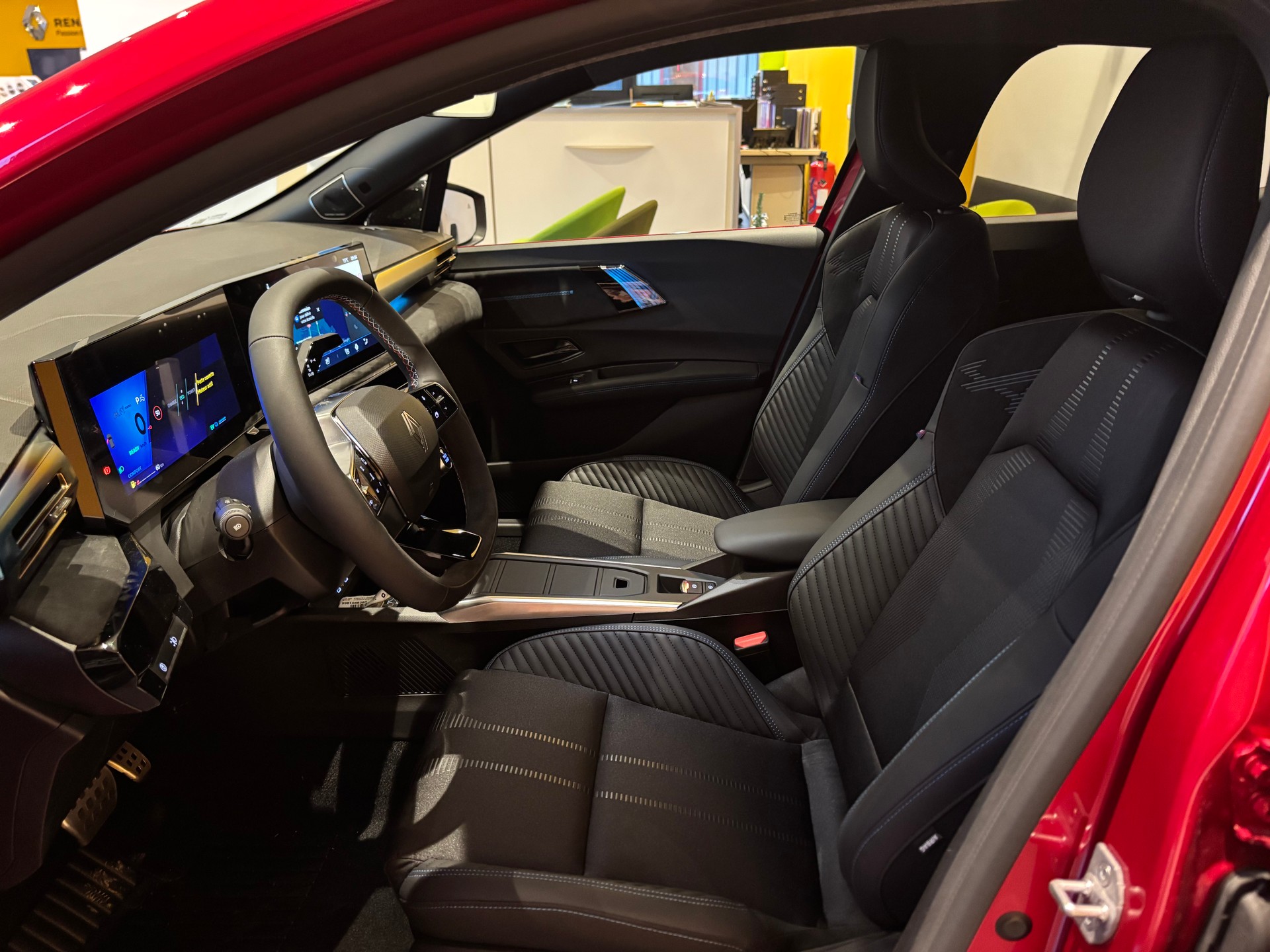 RENAULT Clio 1.8 E-Tech Esprit Alpine-image-8