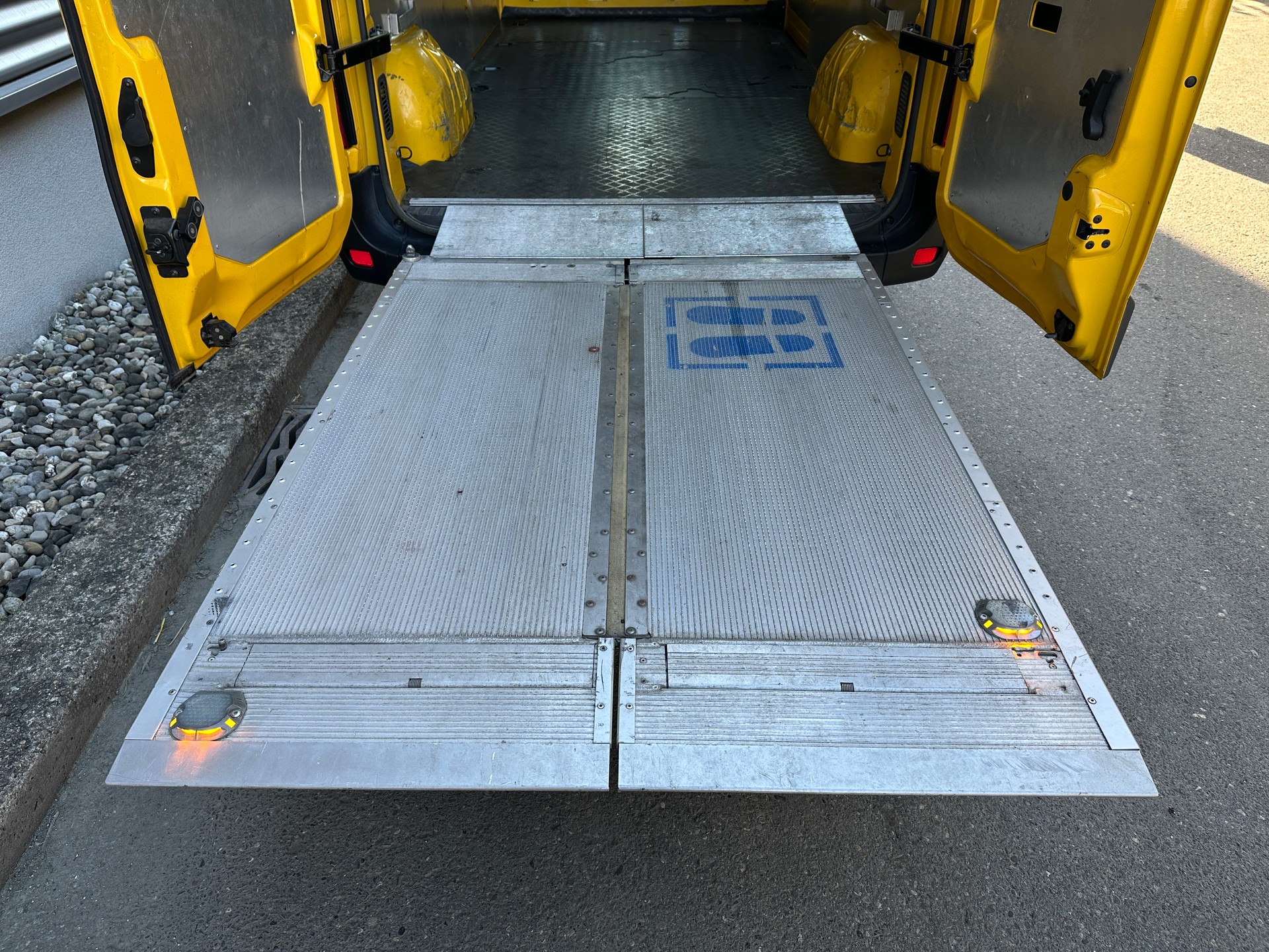 RENAULT Master T35 2.3dCi 130 L3H3-image-21