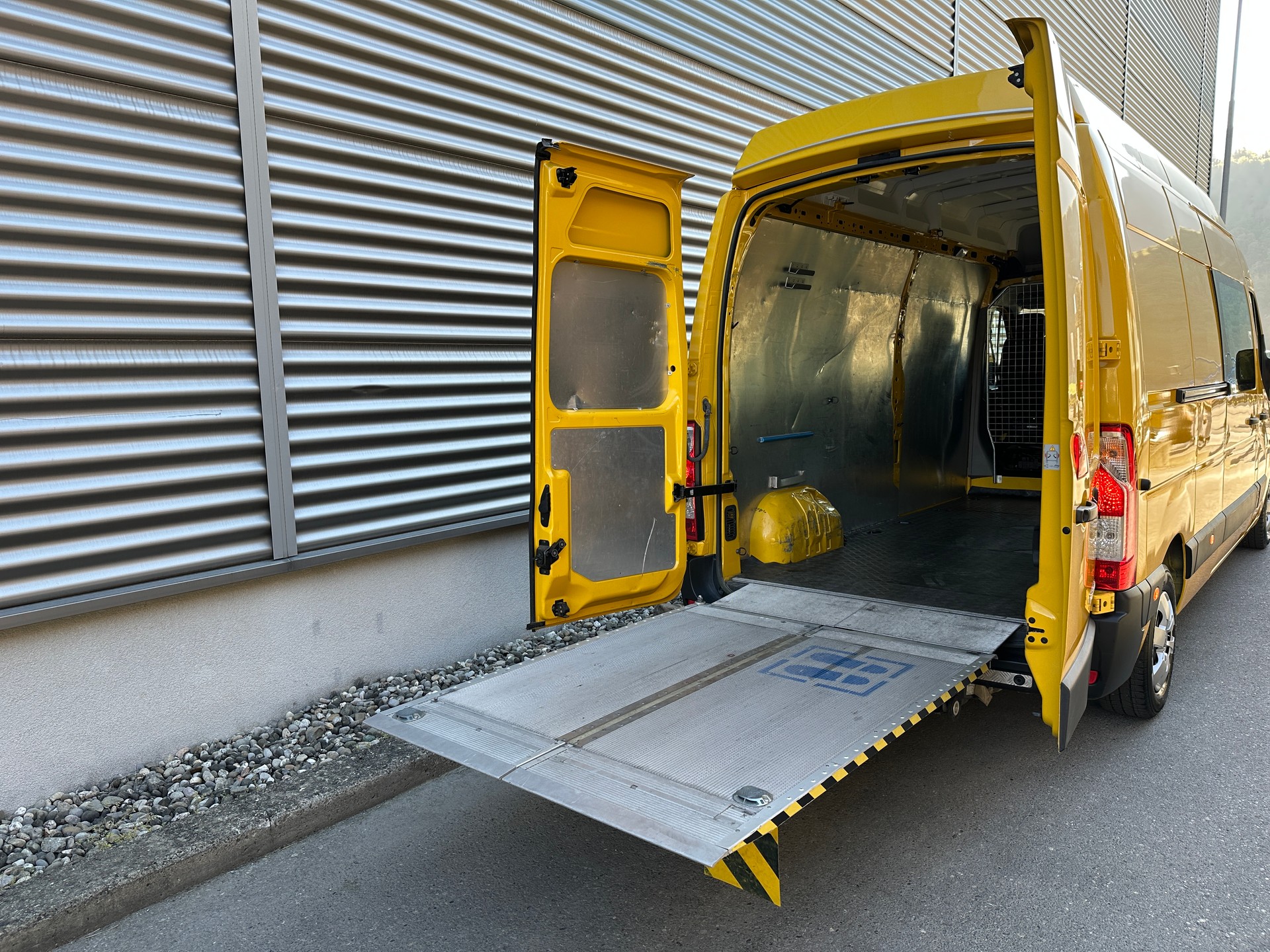 RENAULT Master T35 2.3dCi 130 L3H3-image-20