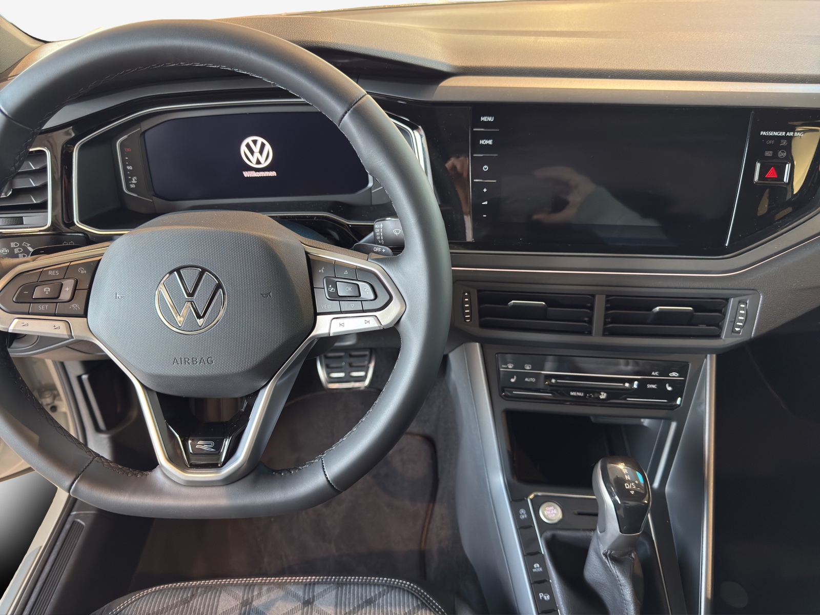 VW Taigo 1.5 TSI R-Line United DSG-image-8