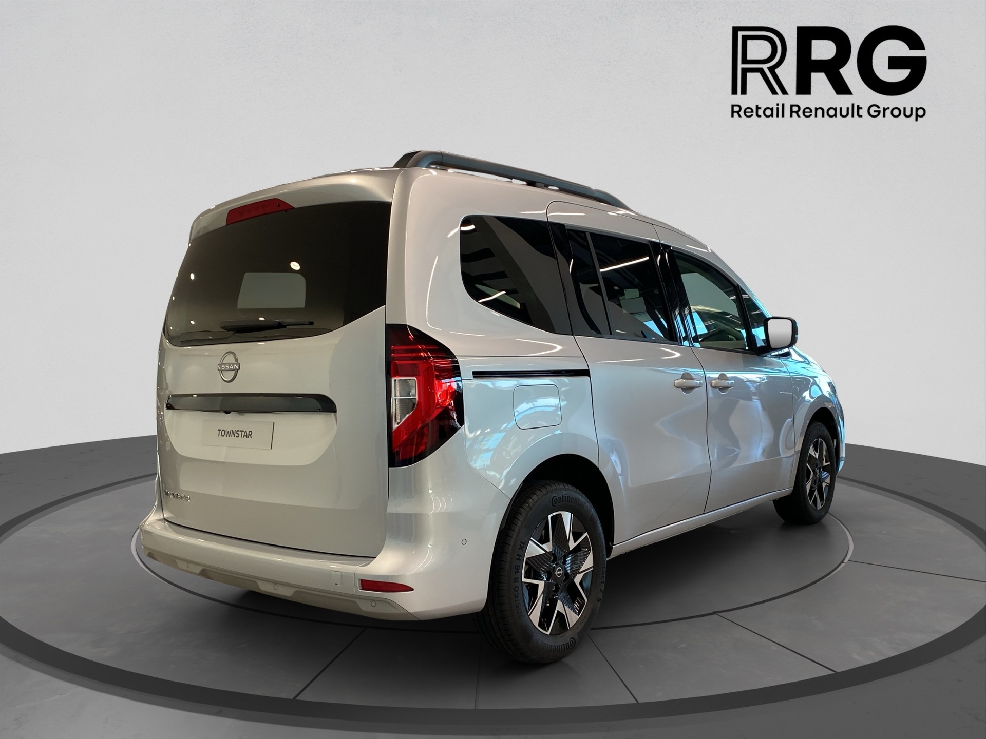 NISSAN combi 1.3 DIG-T 7DCT L1H1 Tekna-image-3